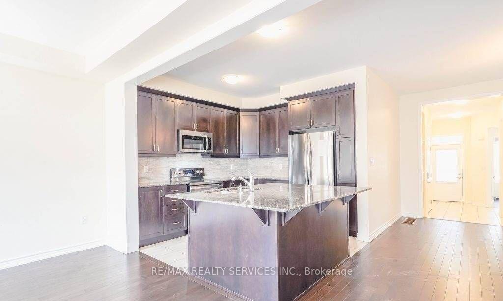 Photo 16 of 4 Divers Road, Brampton, Northwest Brampton — HOMEH
