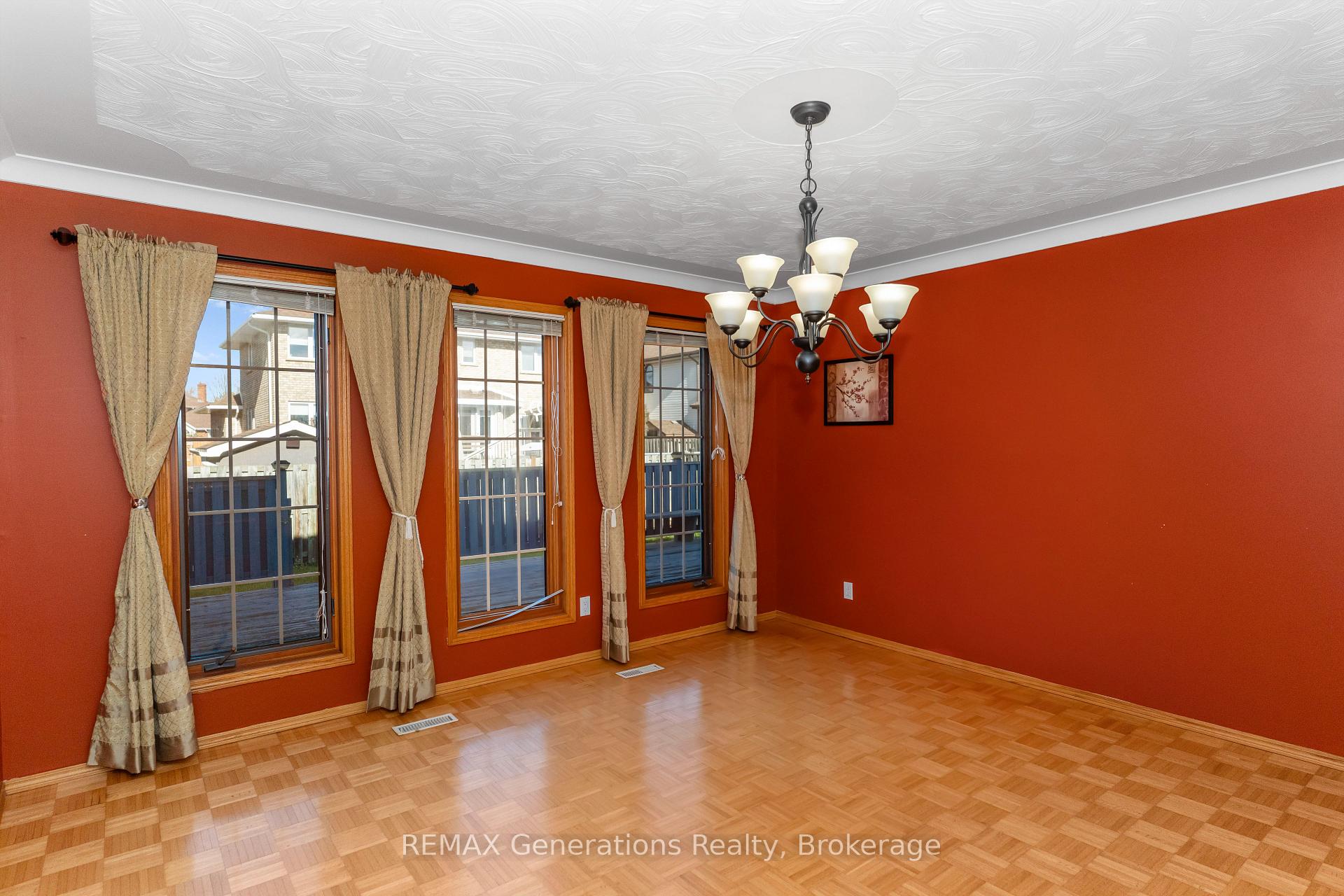 Photo 12 of 312 Wade Crescent, Thunder Bay, River Terrace — HOMEH