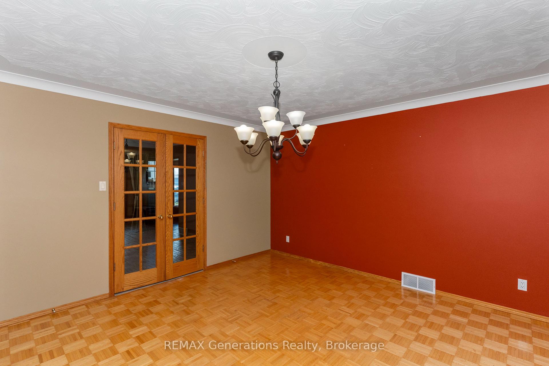 Photo 14 of 312 Wade Crescent, Thunder Bay, River Terrace — HOMEH
