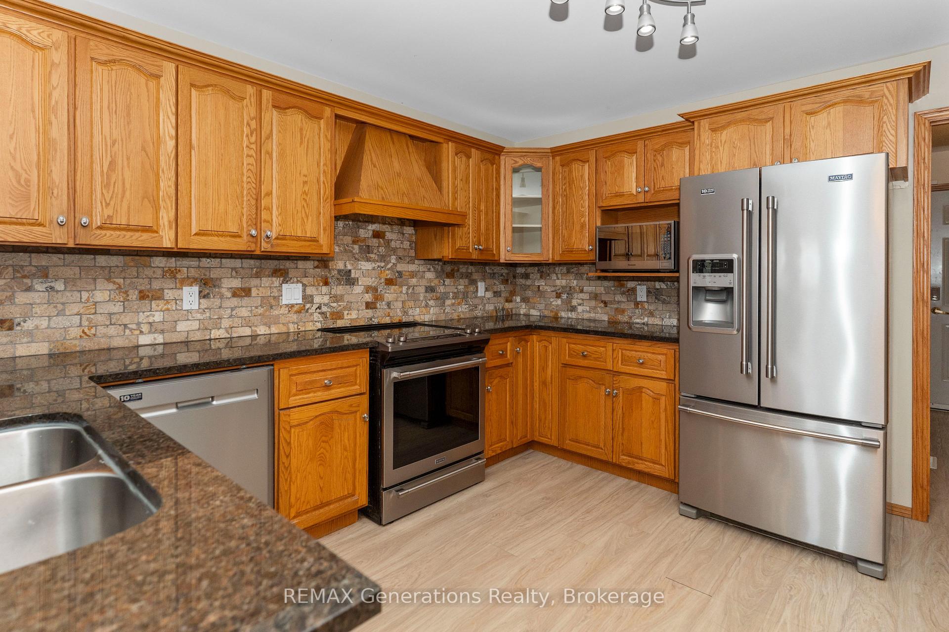 Photo 18 of 312 Wade Crescent, Thunder Bay, River Terrace — HOMEH