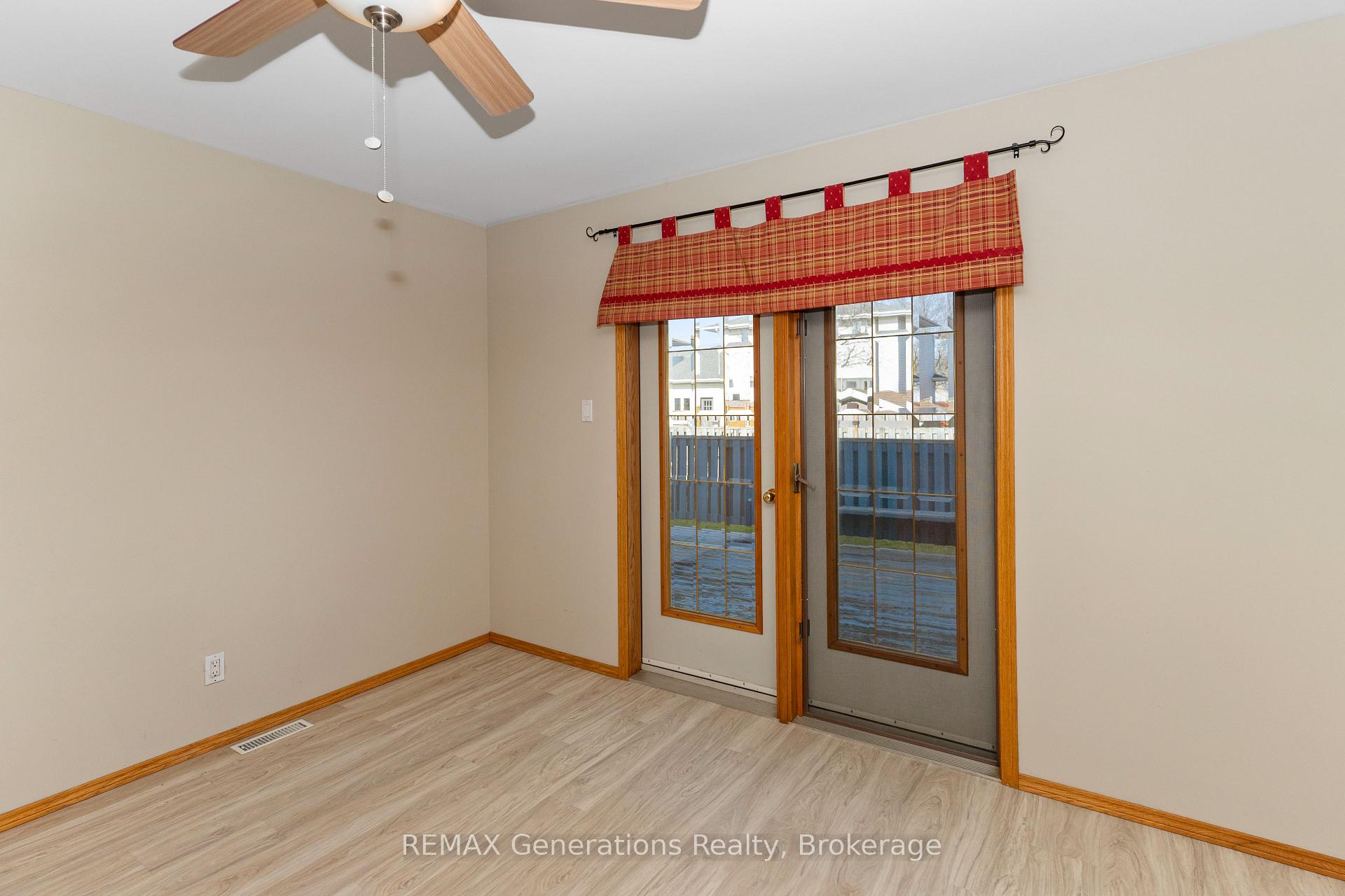 Photo 20 of 312 Wade Crescent, Thunder Bay, River Terrace — HOMEH