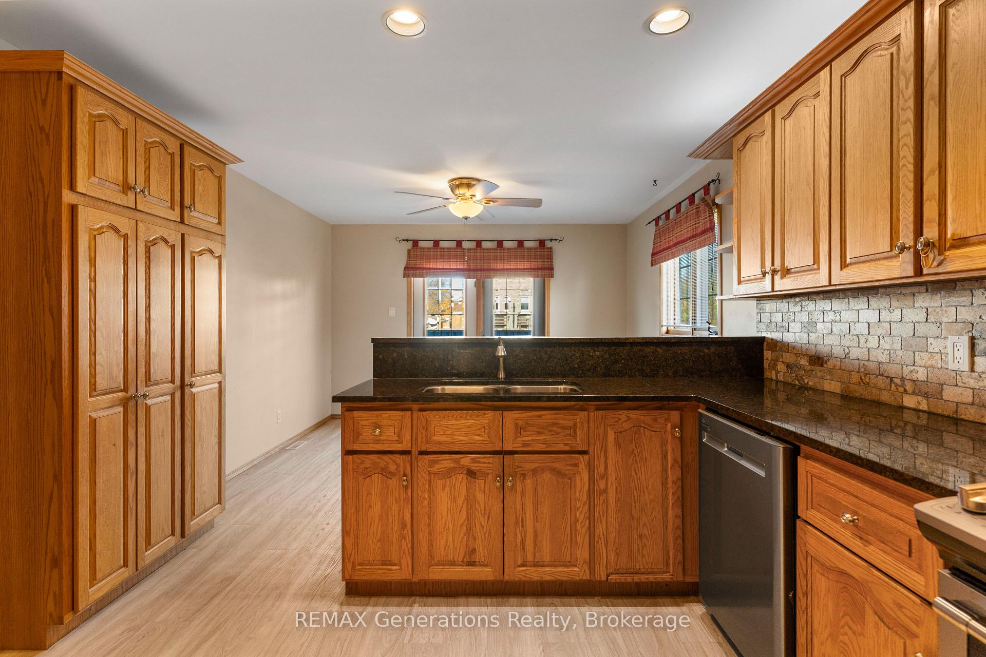 Photo 25 of 312 Wade Crescent, Thunder Bay, River Terrace — HOMEH