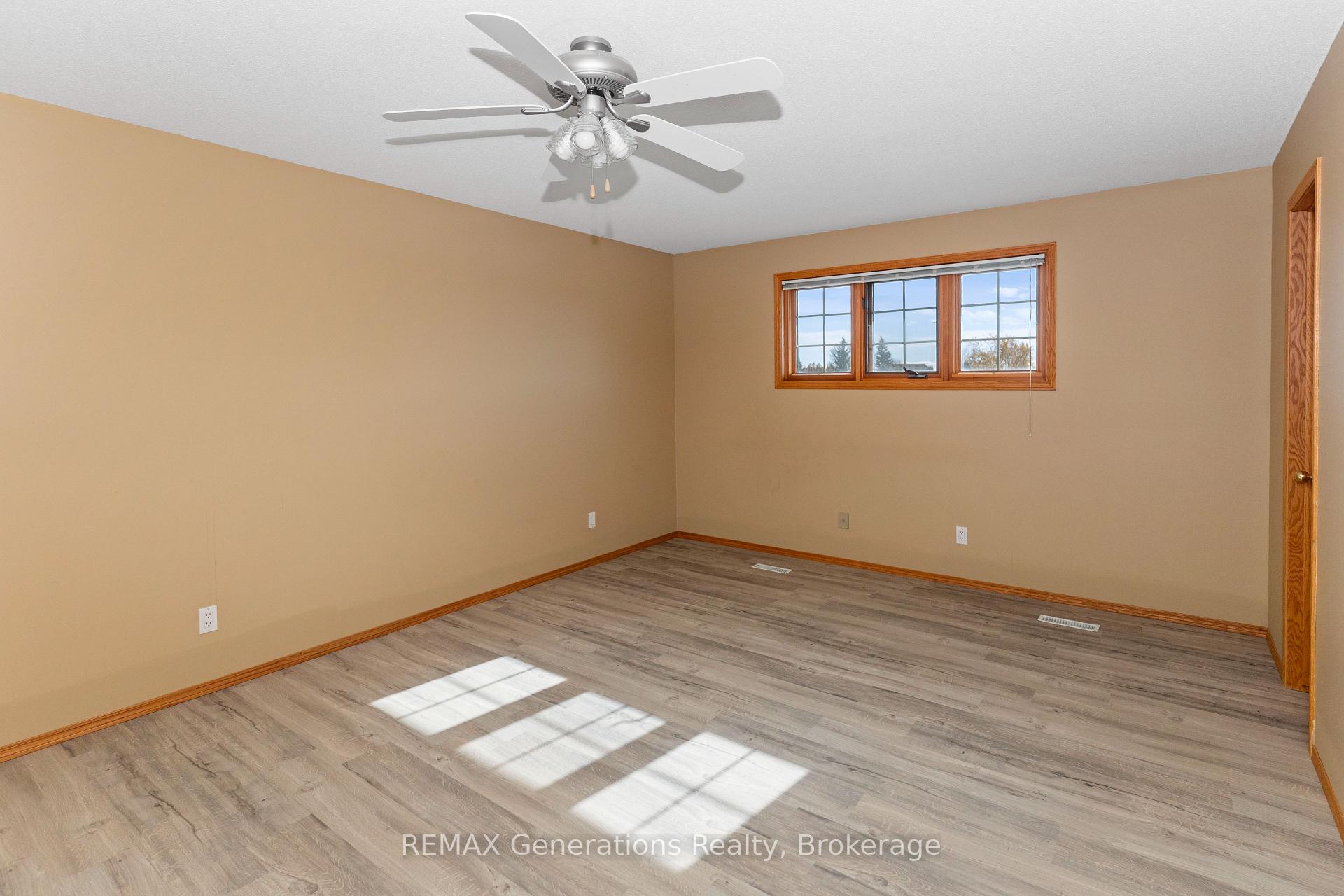 Photo 29 of 312 Wade Crescent, Thunder Bay, River Terrace — HOMEH