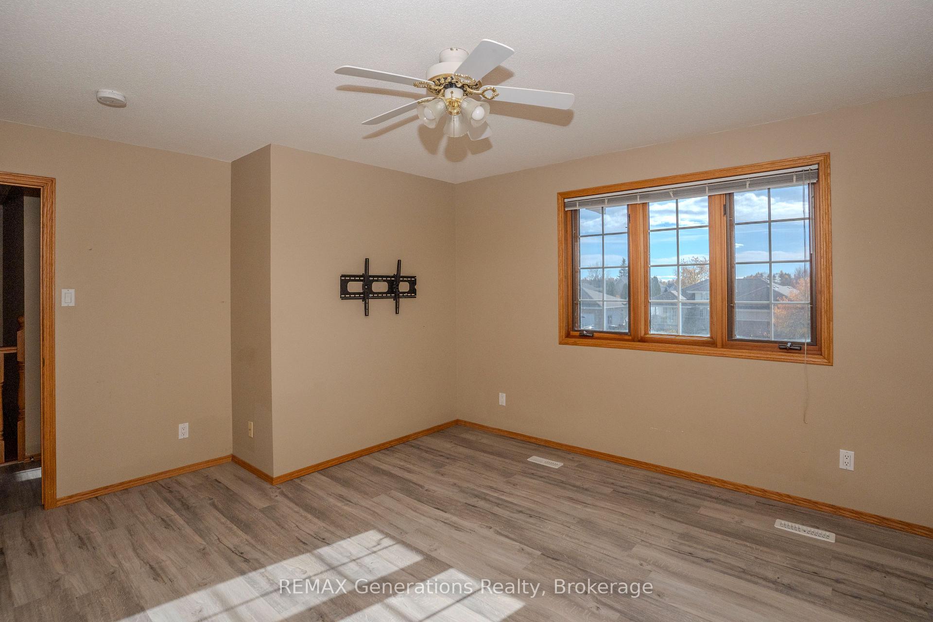 Photo 37 of 312 Wade Crescent, Thunder Bay, River Terrace — HOMEH