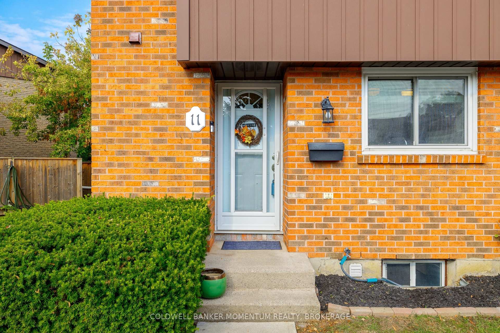 Photo 3 of Unit 11, 151 Linwell Road, St. Catharines, Lakeport — HOMEH