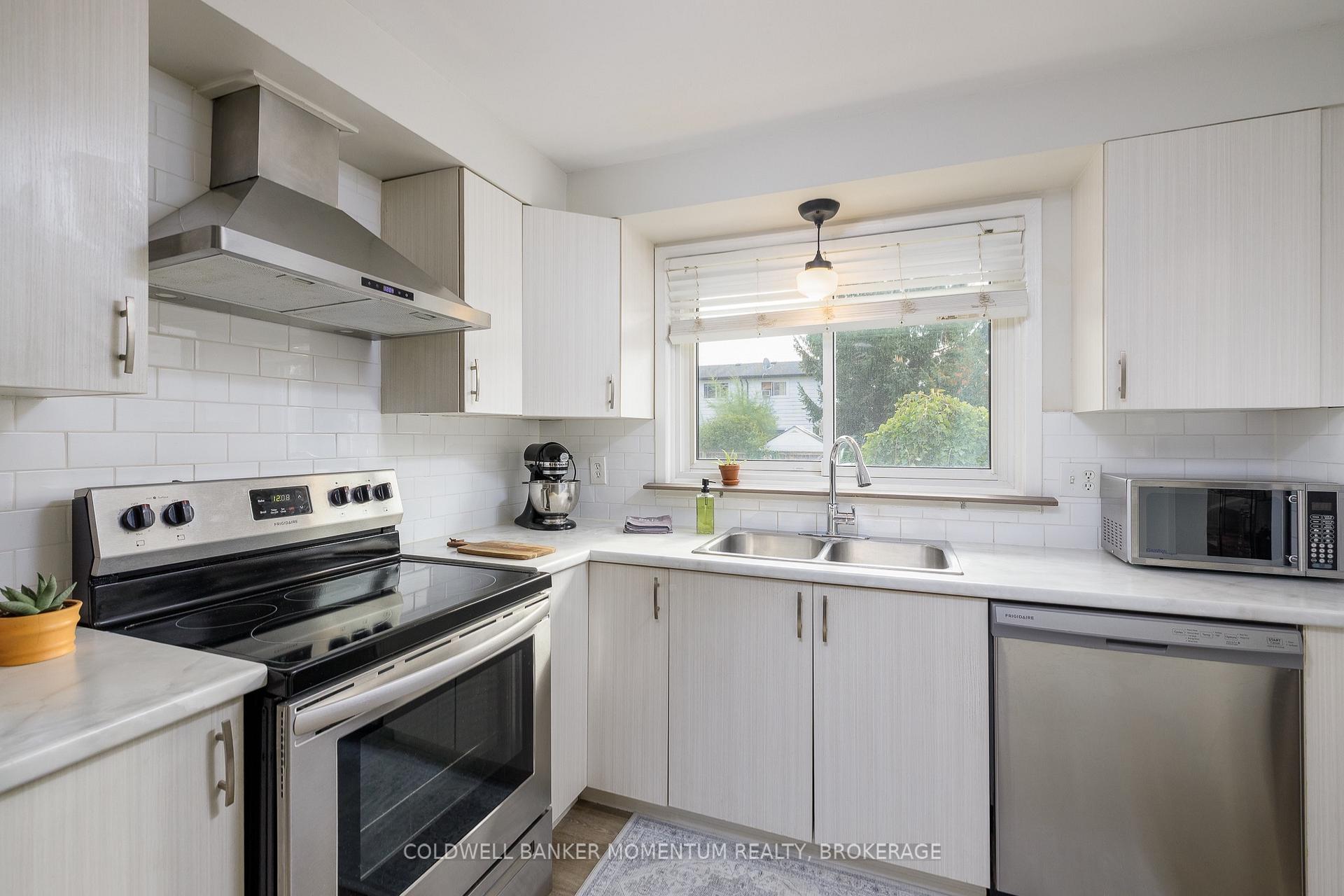 Photo 11 of Unit 11, 151 Linwell Road, St. Catharines, Lakeport — HOMEH