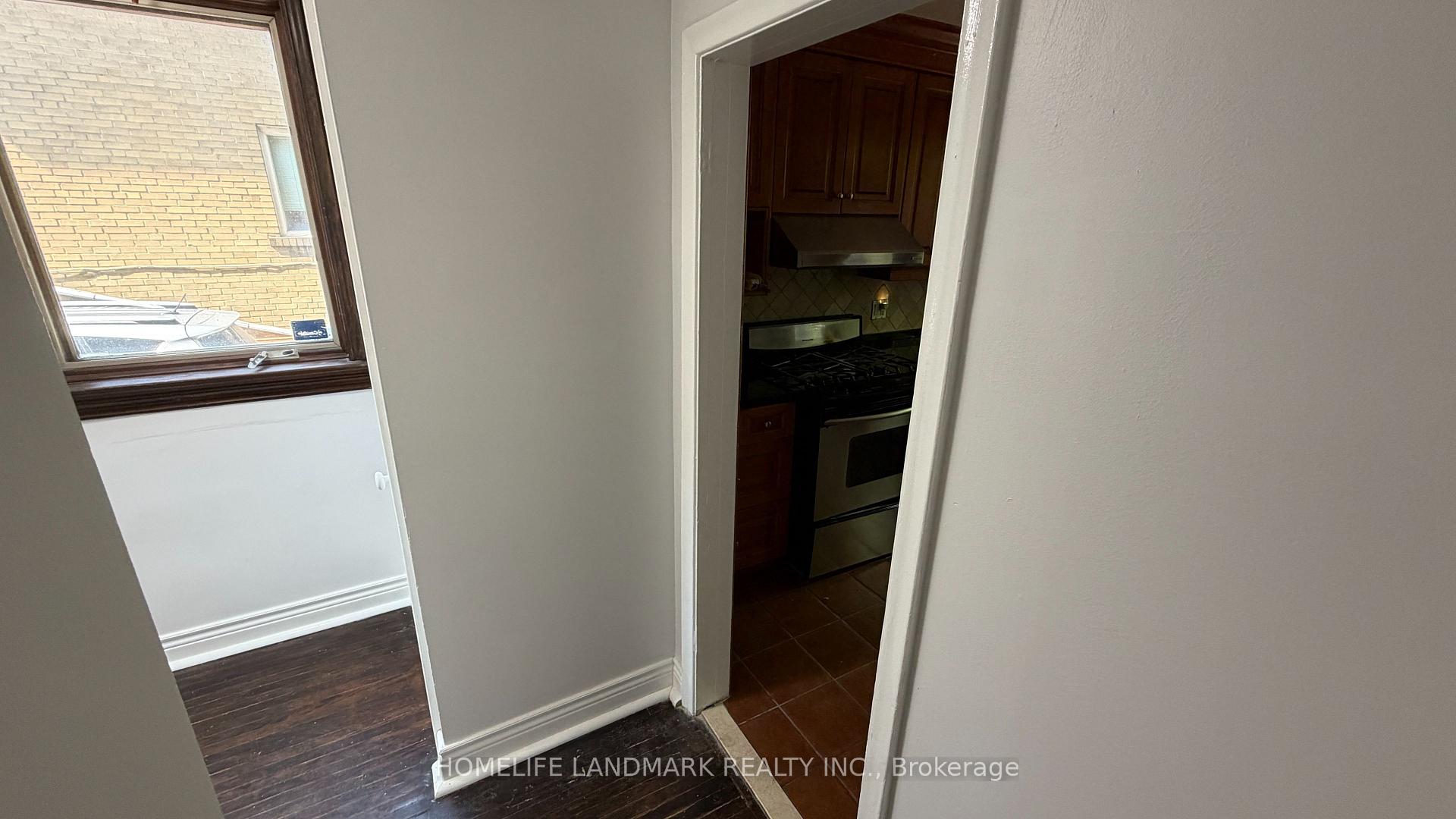 Photo 12 of 702 Sheppard Ave E, North York, Bayview Village — HOMEH