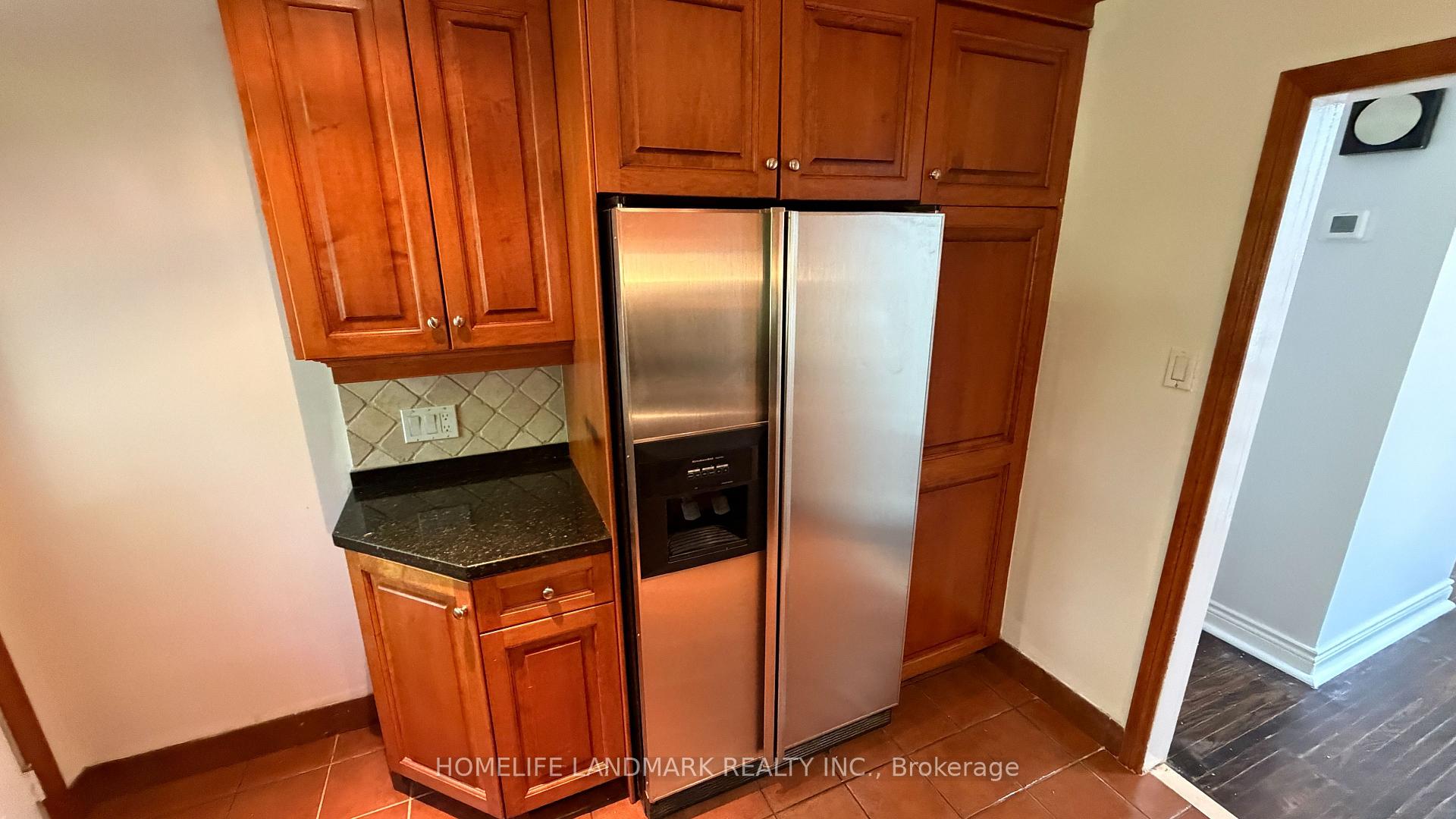 Photo 15 of 702 Sheppard Ave E, North York, Bayview Village — HOMEH