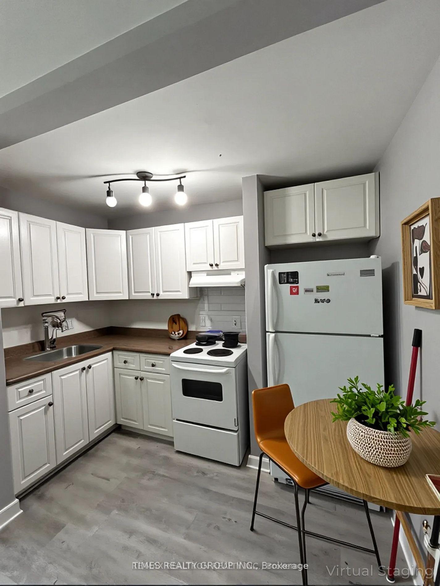 Photo 3 of Unit 106, 1566 Avenue Road, Toronto, Bedford Park-Nortown — HOMEH