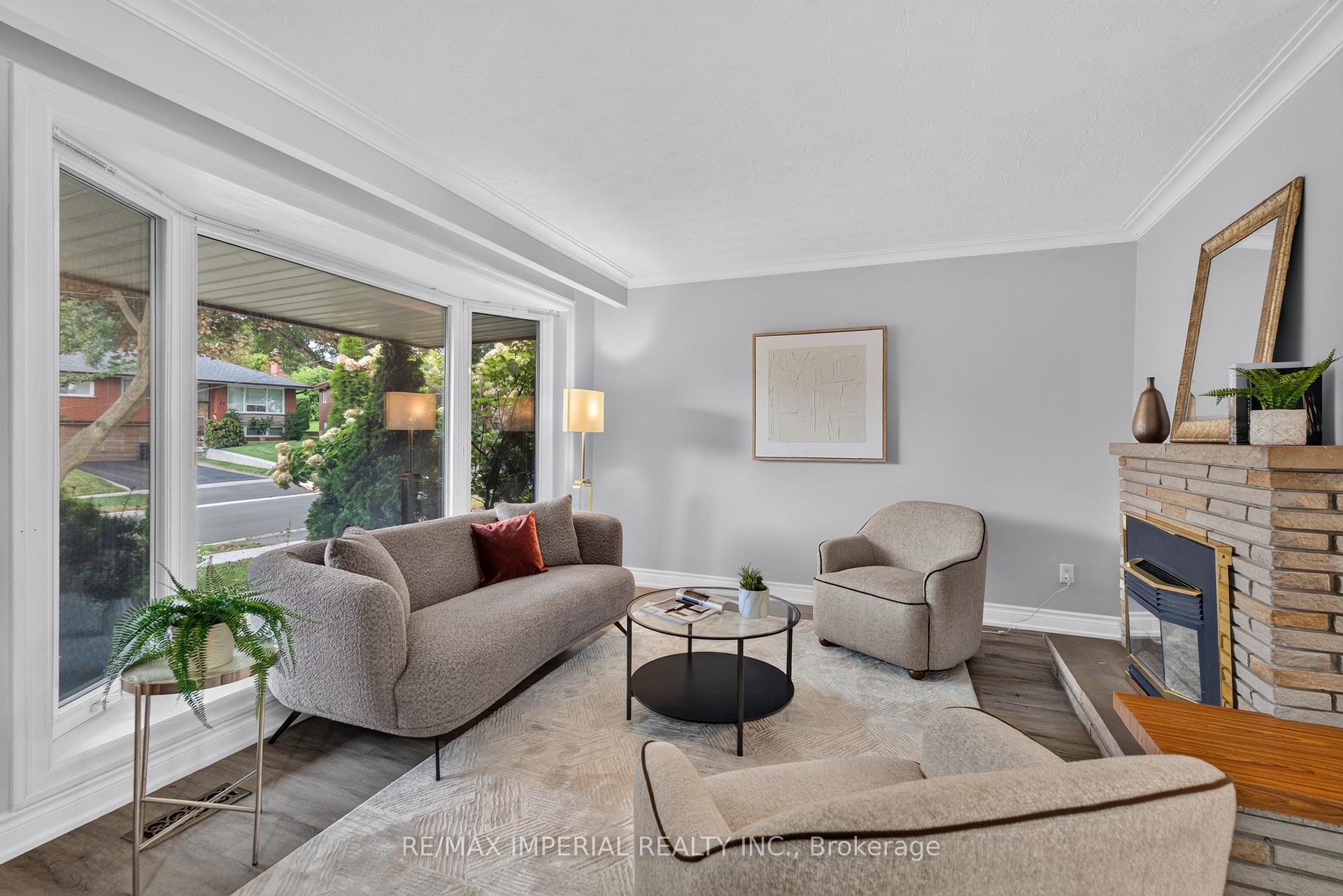 Photo 7 of 3 Minstrel Drive, Etobicoke, Stonegate-Queensway — HOMEH