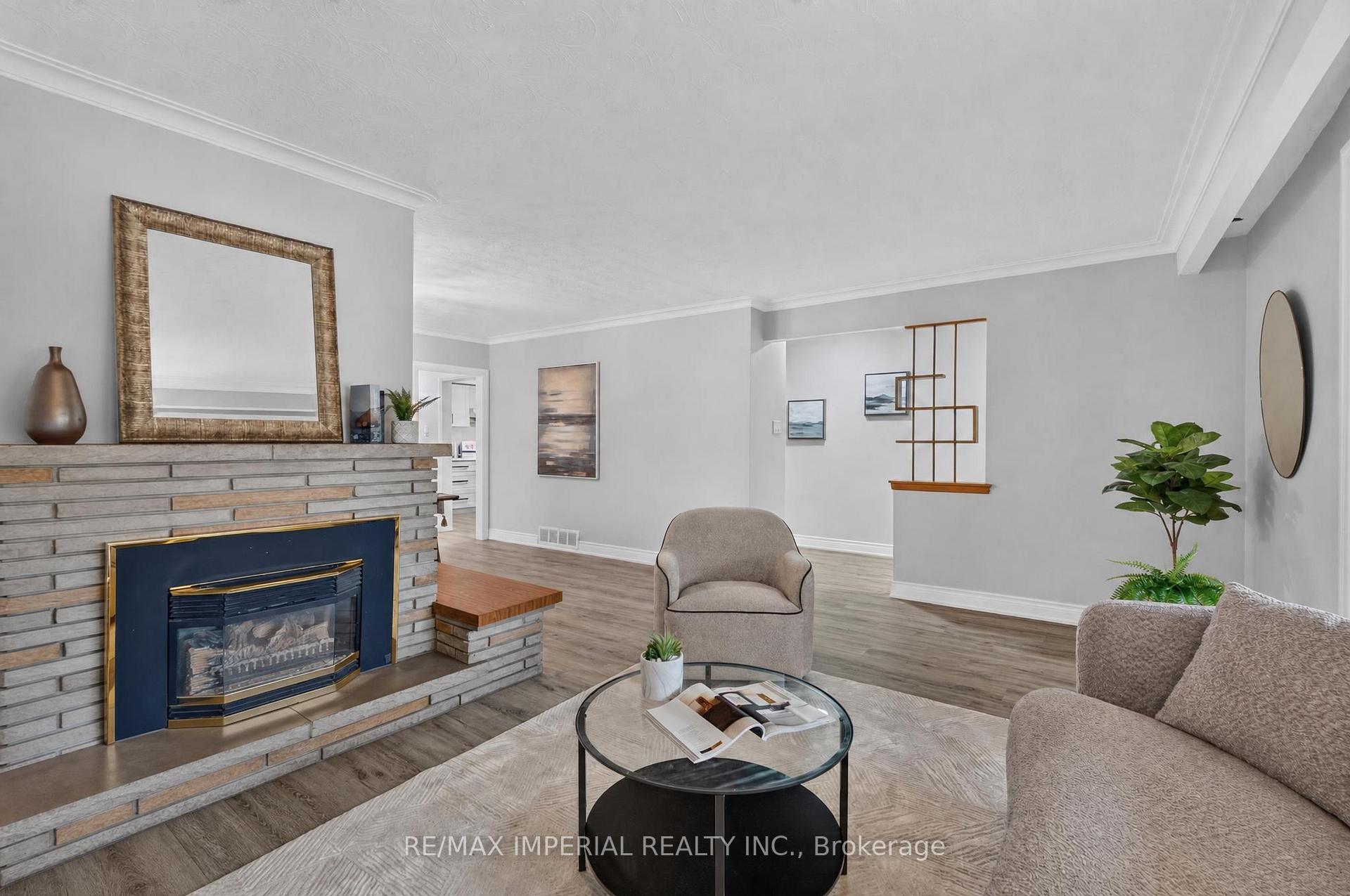Photo 8 of 3 Minstrel Drive, Etobicoke, Stonegate-Queensway — HOMEH