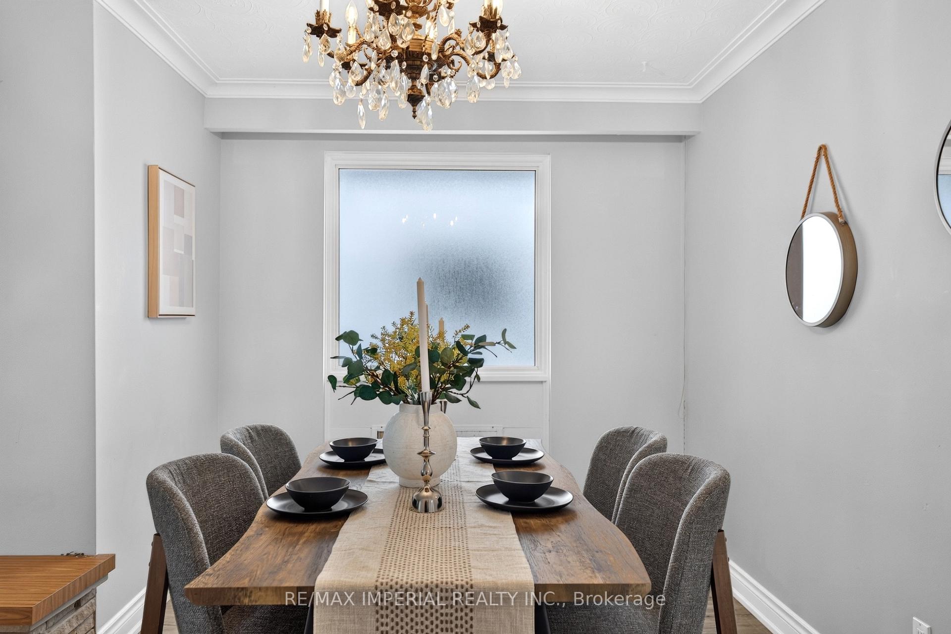 Photo 11 of 3 Minstrel Drive, Etobicoke, Stonegate-Queensway — HOMEH