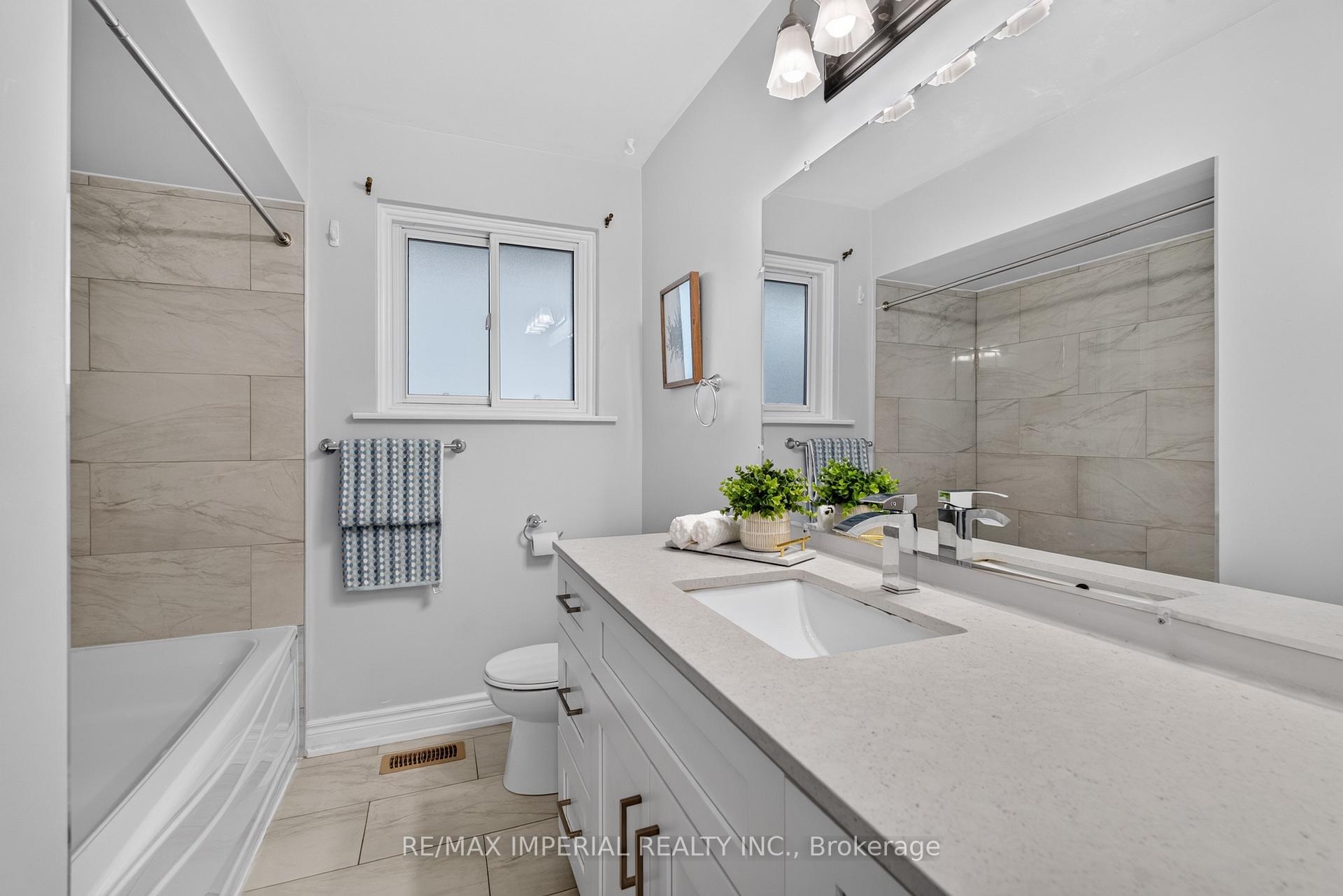 Photo 28 of 3 Minstrel Drive, Etobicoke, Stonegate-Queensway — HOMEH