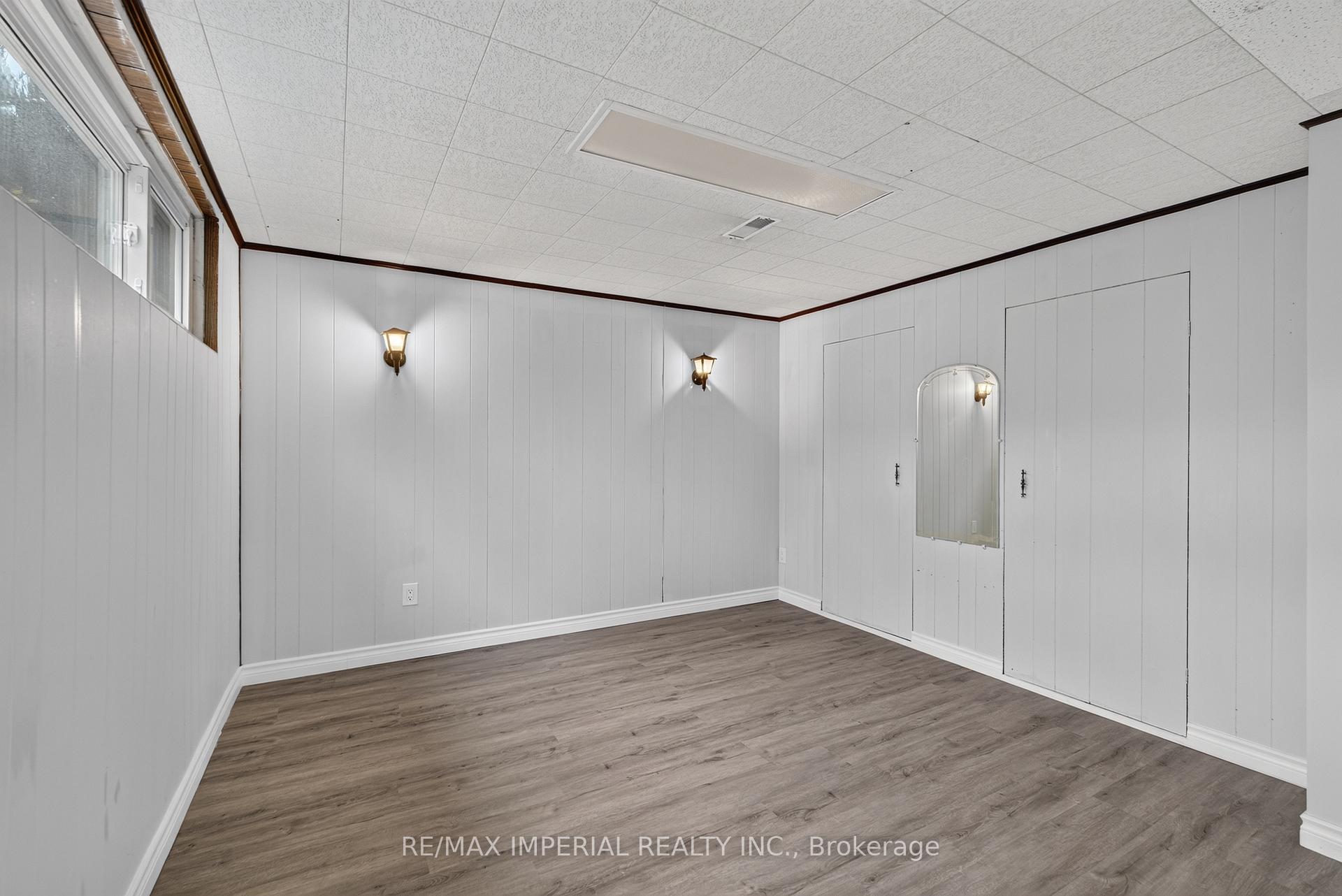 Photo 36 of 3 Minstrel Drive, Etobicoke, Stonegate-Queensway — HOMEH