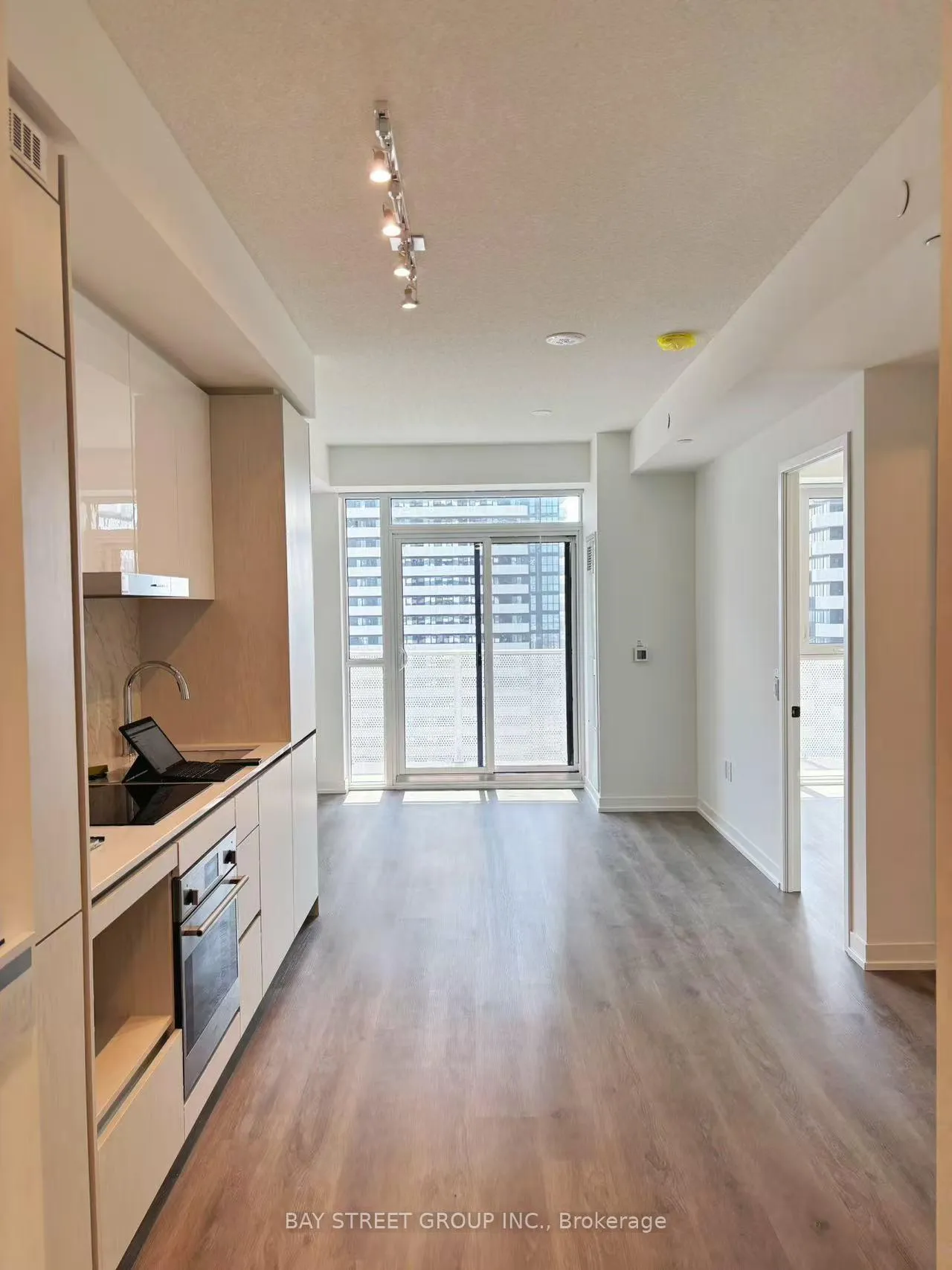 Photo 3 of Unit 2302, 28 Interchange Way, Vaughan, Vaughan Corporate Centre — HOMEH