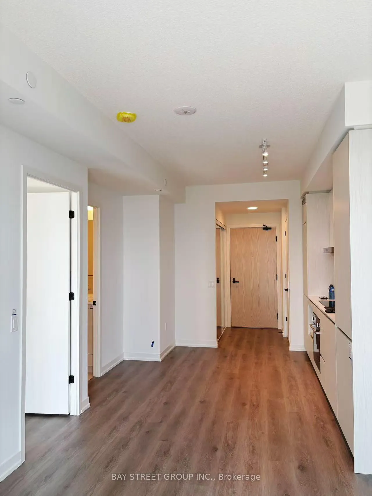 Photo 5 of Unit 2302, 28 Interchange Way, Vaughan, Vaughan Corporate Centre — HOMEH