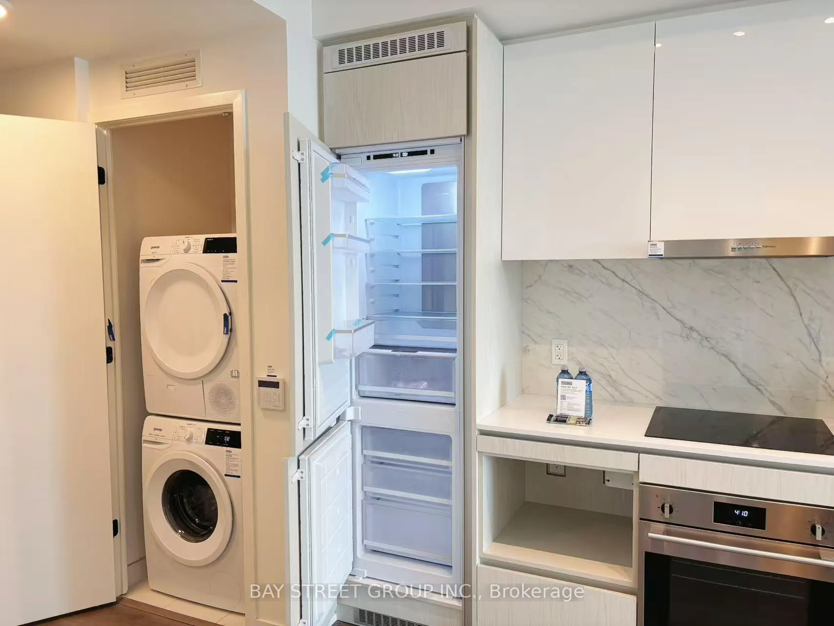 Photo 8 of Unit 2302, 28 Interchange Way, Vaughan, Vaughan Corporate Centre — HOMEH