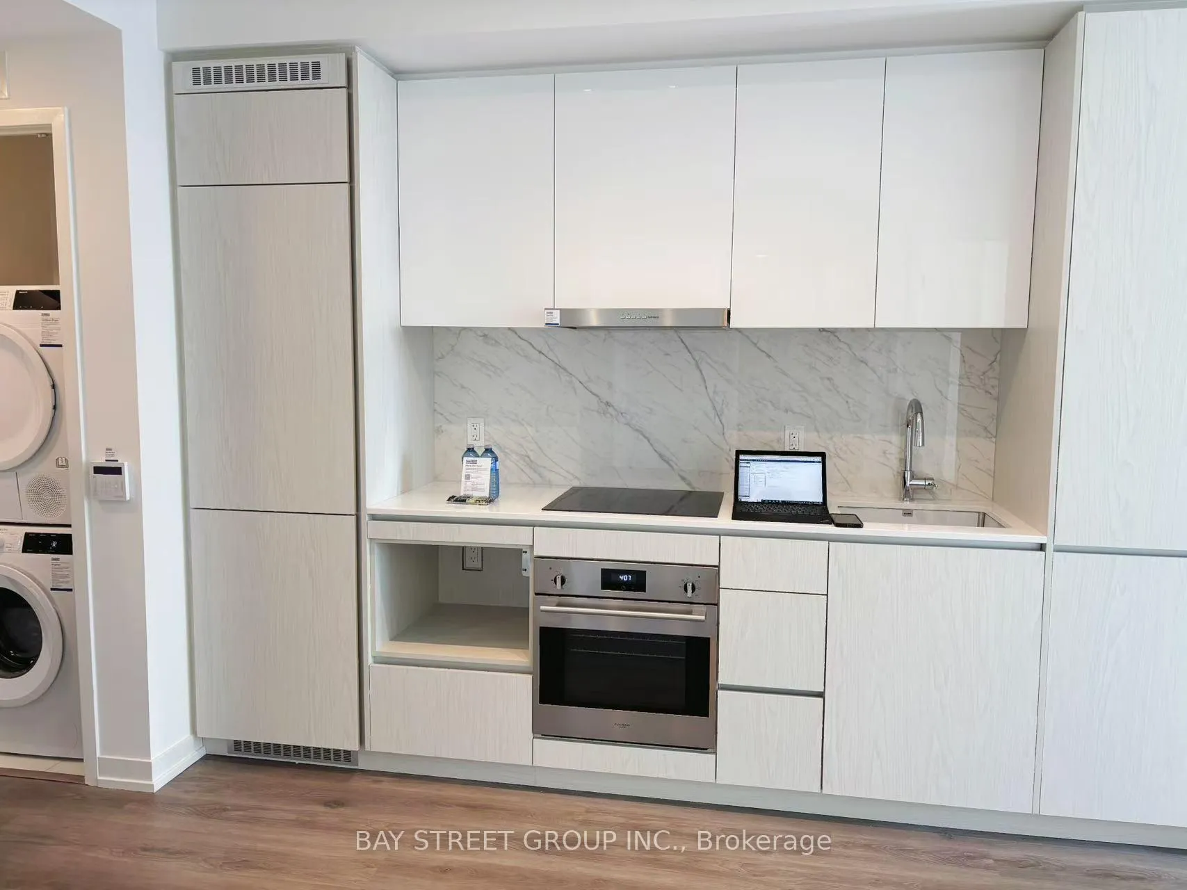 Photo 9 of Unit 2302, 28 Interchange Way, Vaughan, Vaughan Corporate Centre — HOMEH