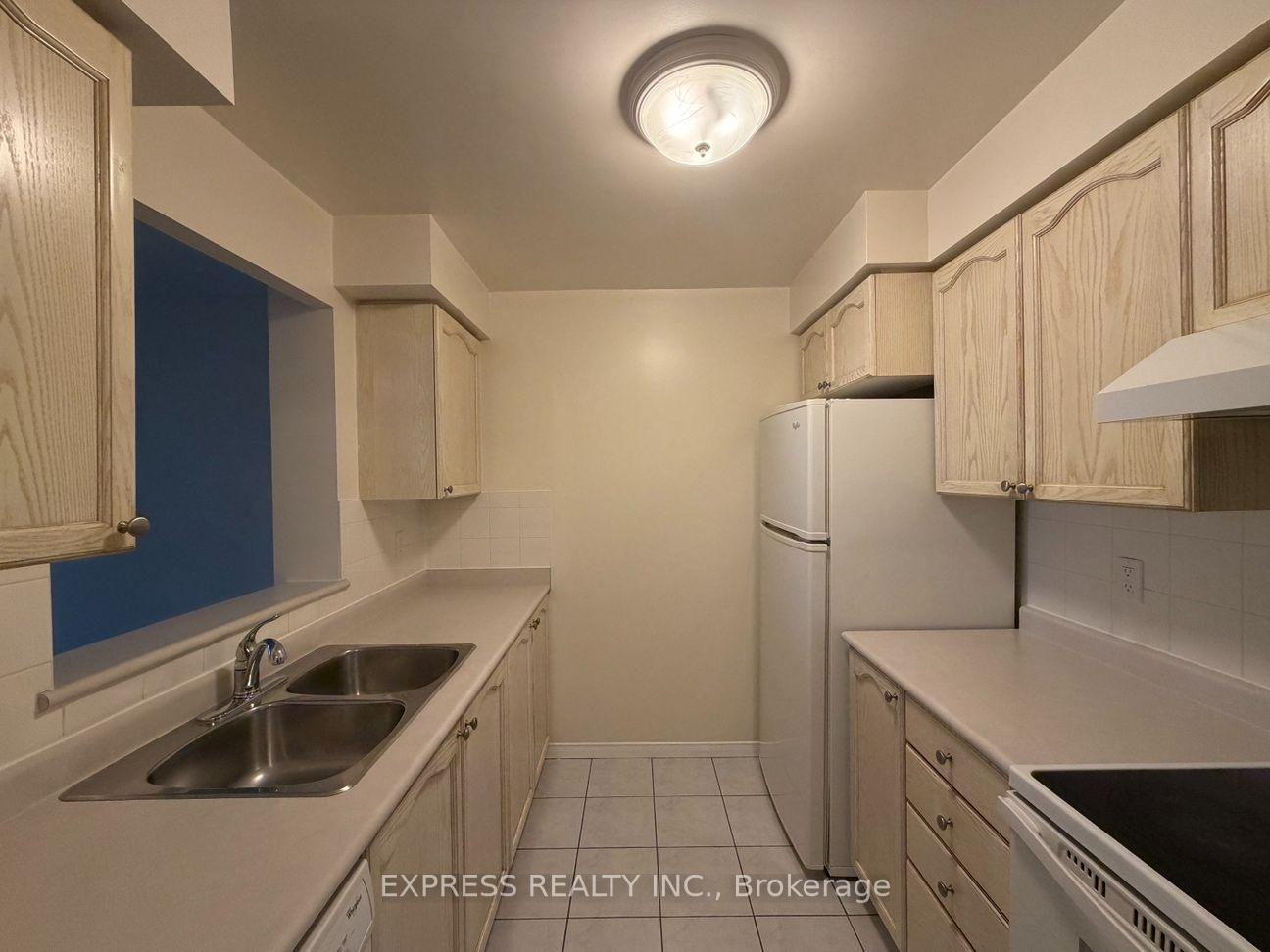 Photo of Unit 1505, 29 Pemberton Avenue
