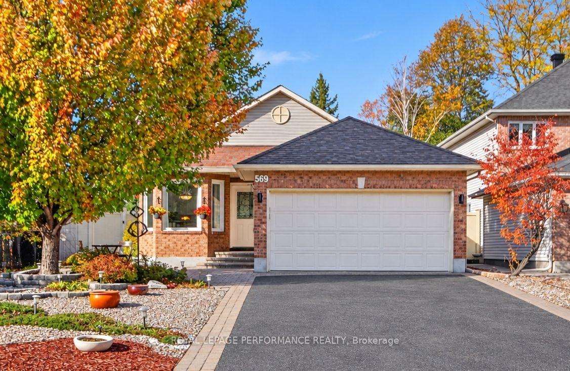 Front of 569 Princess Louise Drive