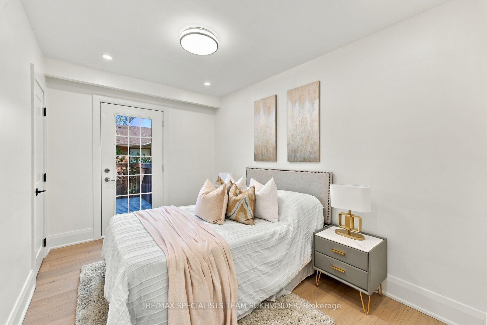 Photo 21 of 10 Dumbarton Road, Etobicoke, Stonegate-Queensway — HOMEH