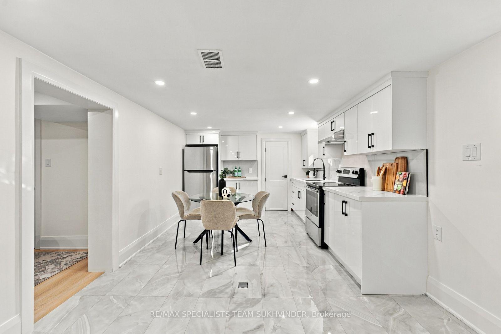 Photo 29 of 10 Dumbarton Road, Etobicoke, Stonegate-Queensway — HOMEH