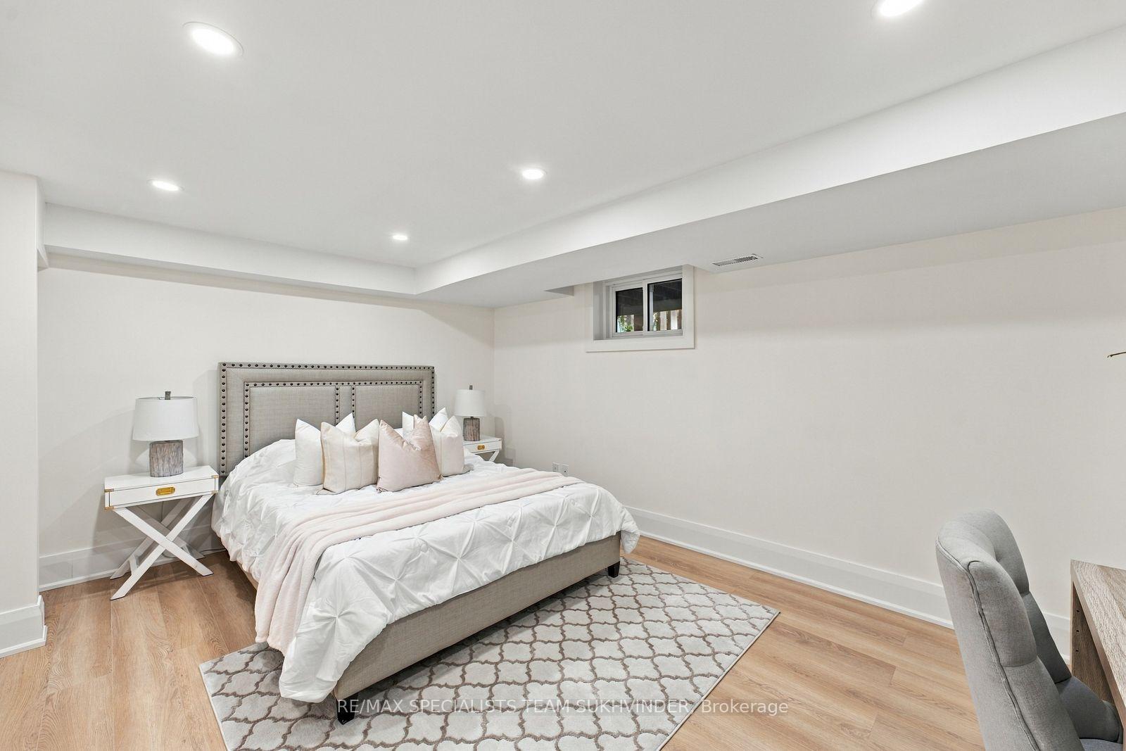 Photo 34 of 10 Dumbarton Road, Etobicoke, Stonegate-Queensway — HOMEH