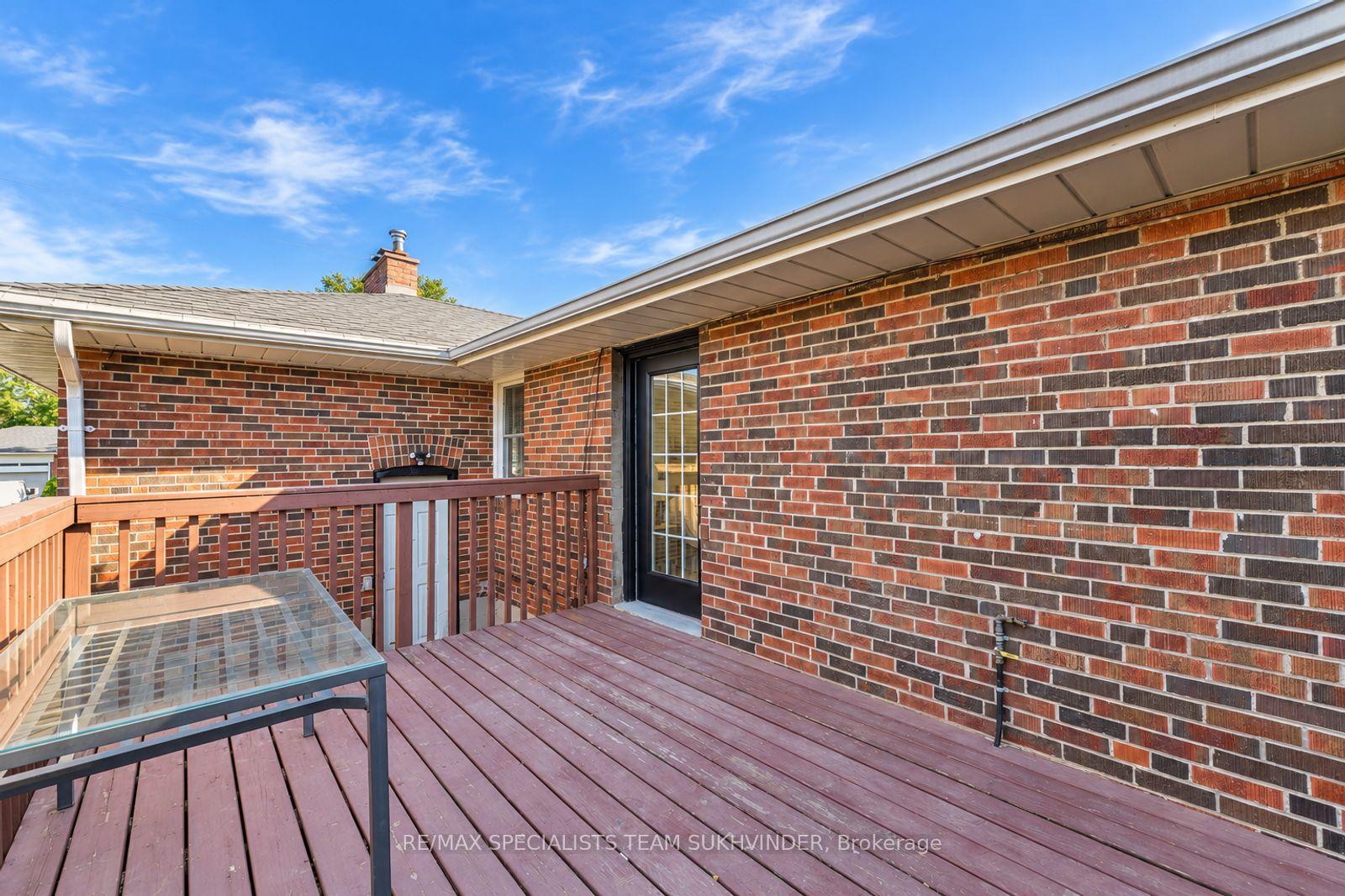 Photo 42 of 10 Dumbarton Road, Etobicoke, Stonegate-Queensway — HOMEH