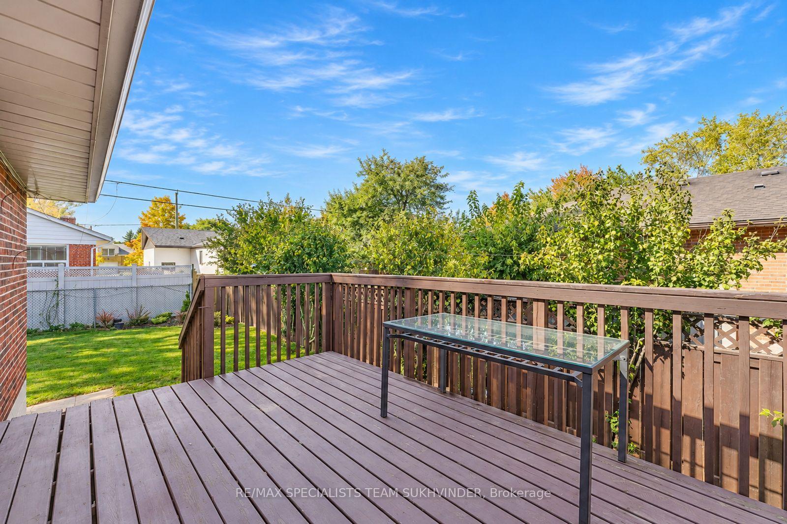 Photo 43 of 10 Dumbarton Road, Etobicoke, Stonegate-Queensway — HOMEH