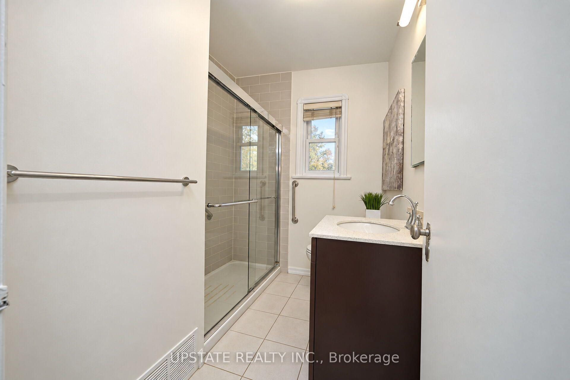 Photo 33 of 9 Elderidge Avenue, Etobicoke, Stonegate-Queensway — HOMEH