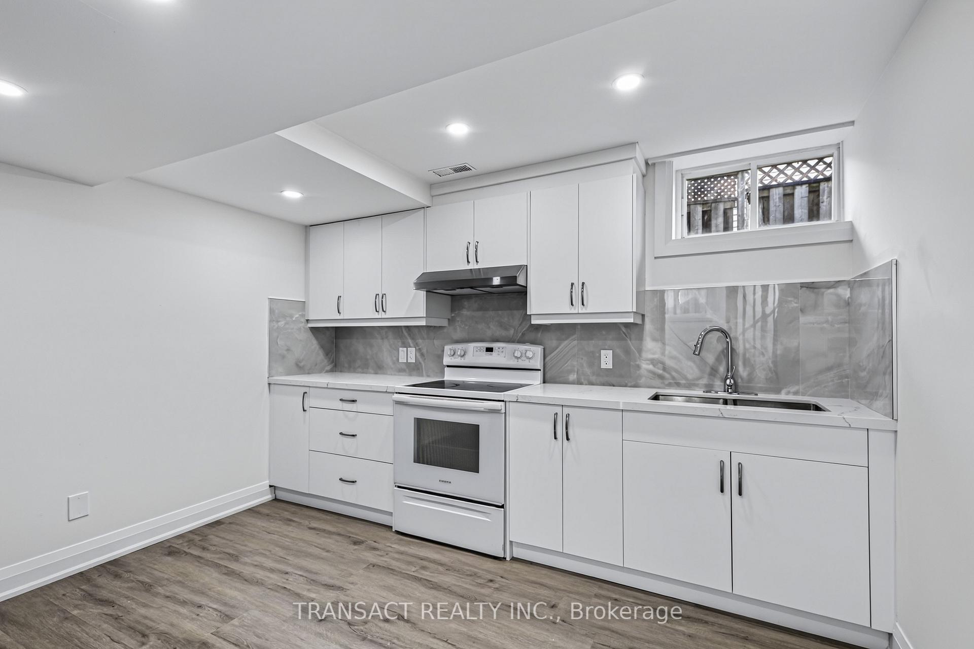 Photo of Unit Lower, 301 Hickling Trail