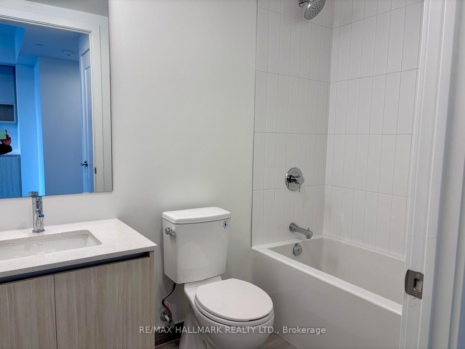 Photo 9 of Unit 809, 799 The Queensway, Etobicoke, Stonegate-Queensway — HOMEH