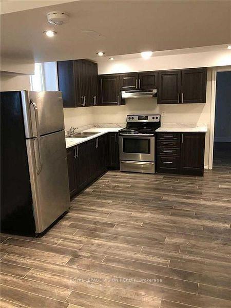 Photo 3 of Unit Lower, 110 Turquoise Crescent, Brampton, Brampton East — HOMEH