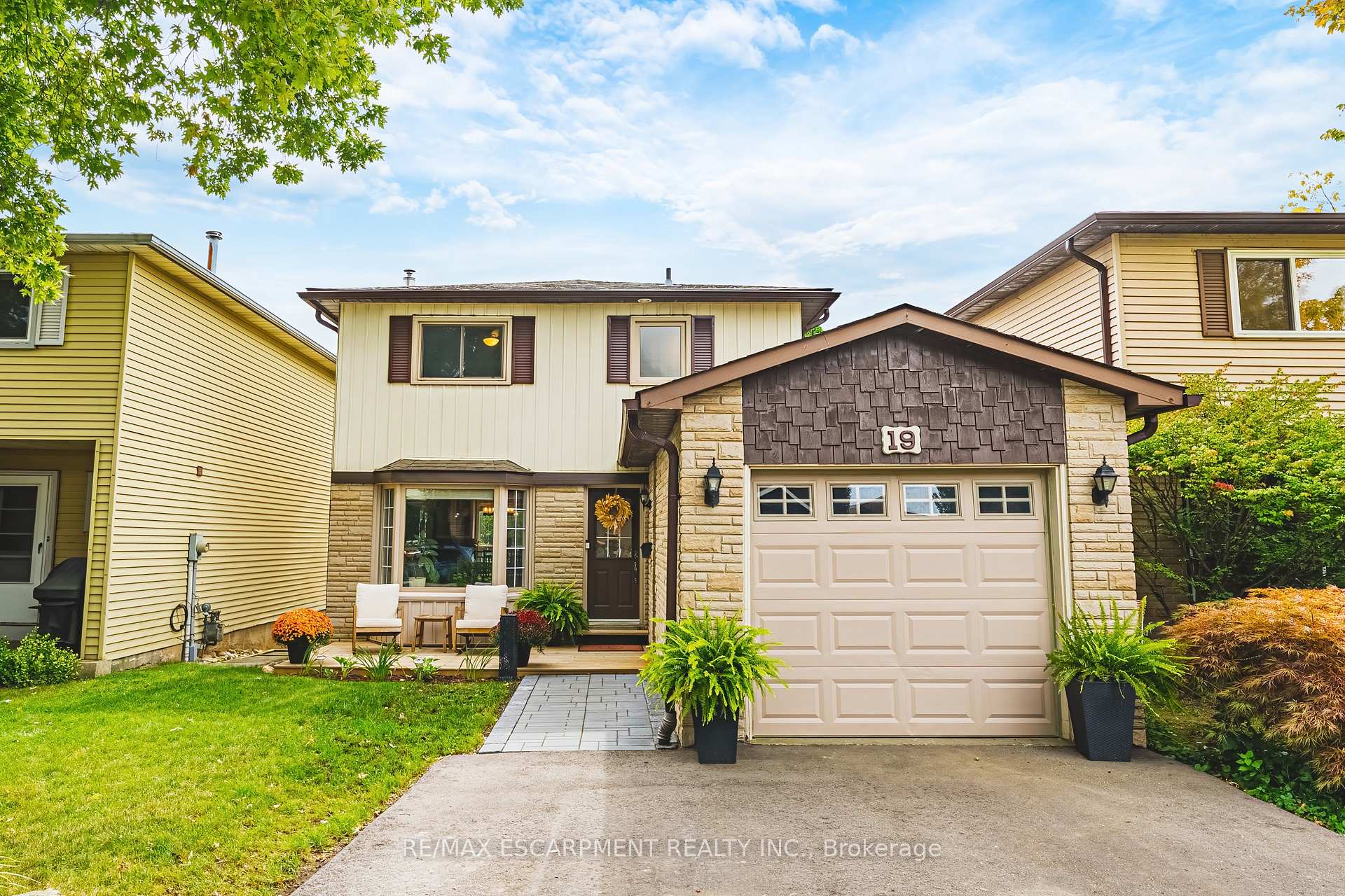 Photo of 19 Hillsdale Court