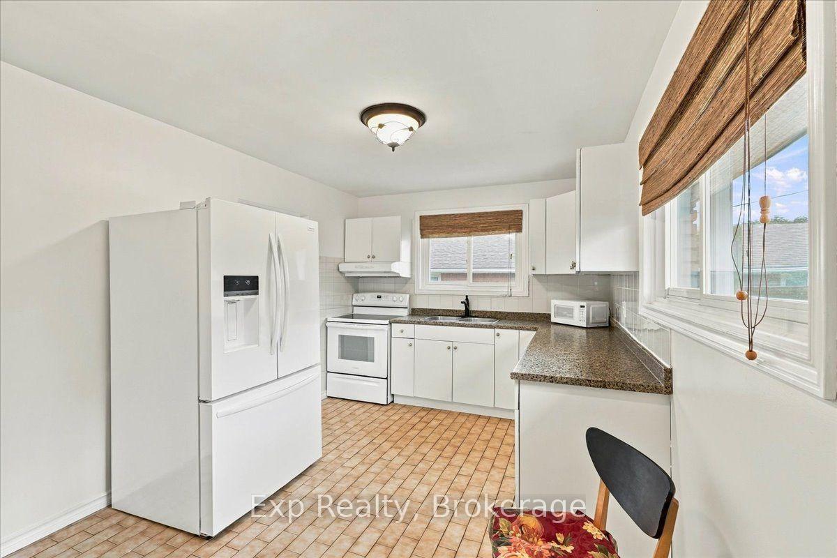 Photo 11 of 5 Kidd Avenue, Quinte West, Sidney Ward — HOMEH