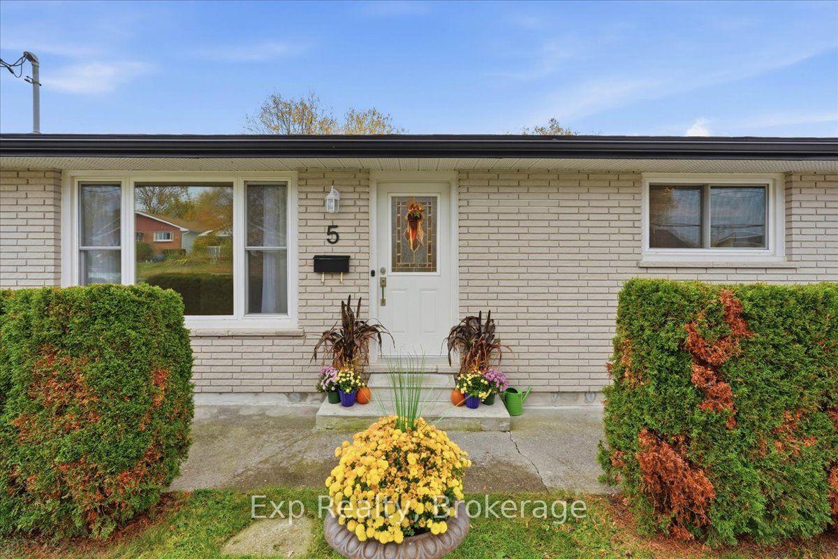 Photo 38 of 5 Kidd Avenue, Quinte West, Sidney Ward — HOMEH