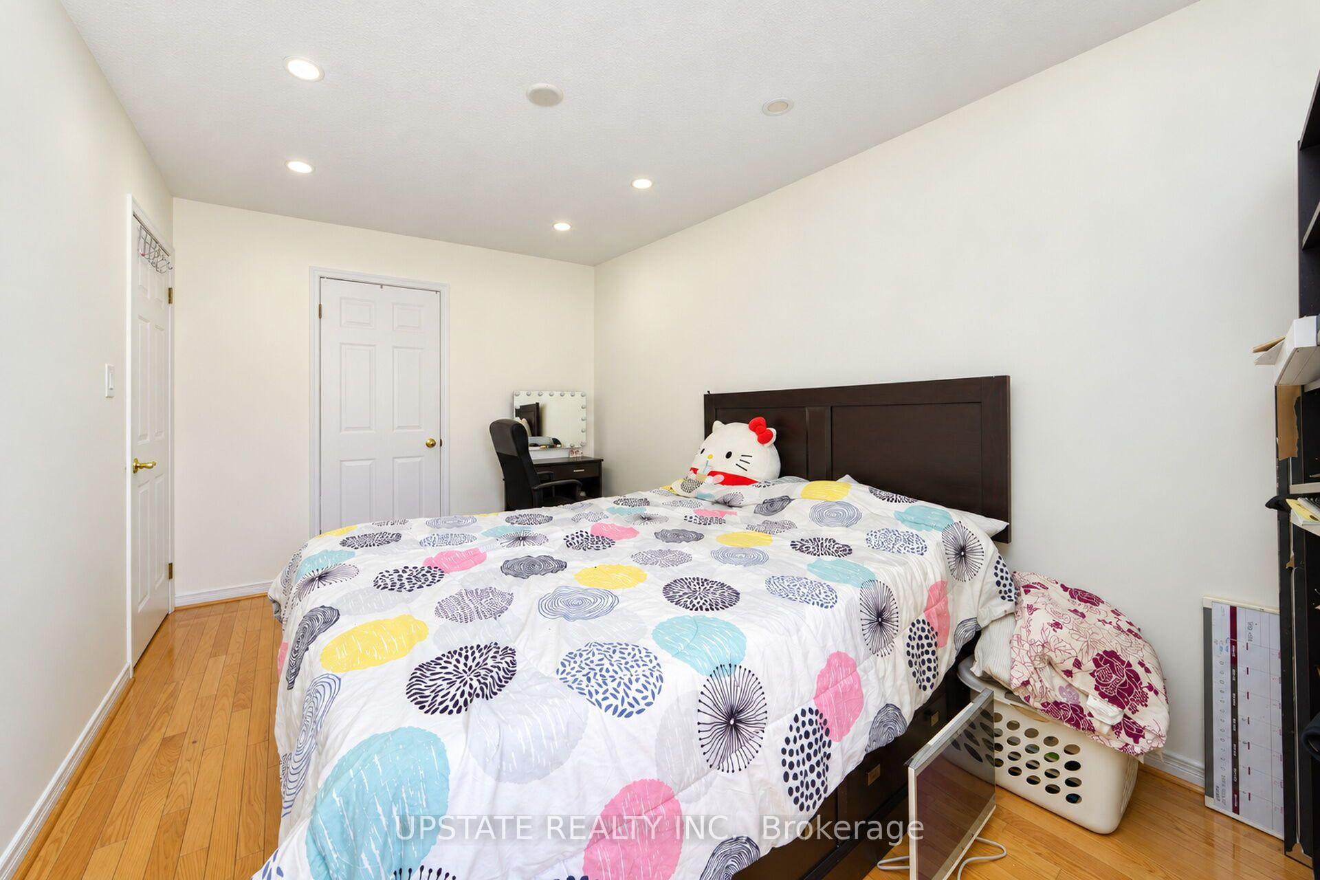 Photo 14 of 28 Braemore Road, Brampton, Brampton West — HOMEH