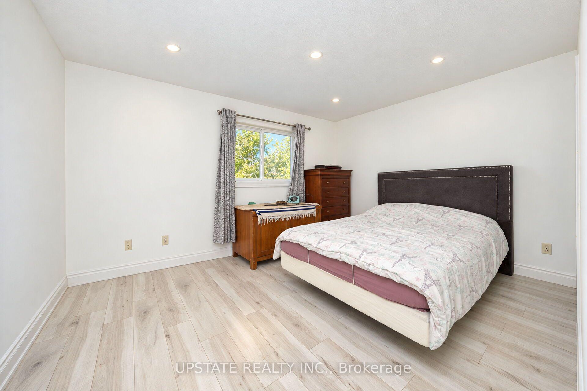 Photo 16 of 28 Braemore Road, Brampton, Brampton West — HOMEH