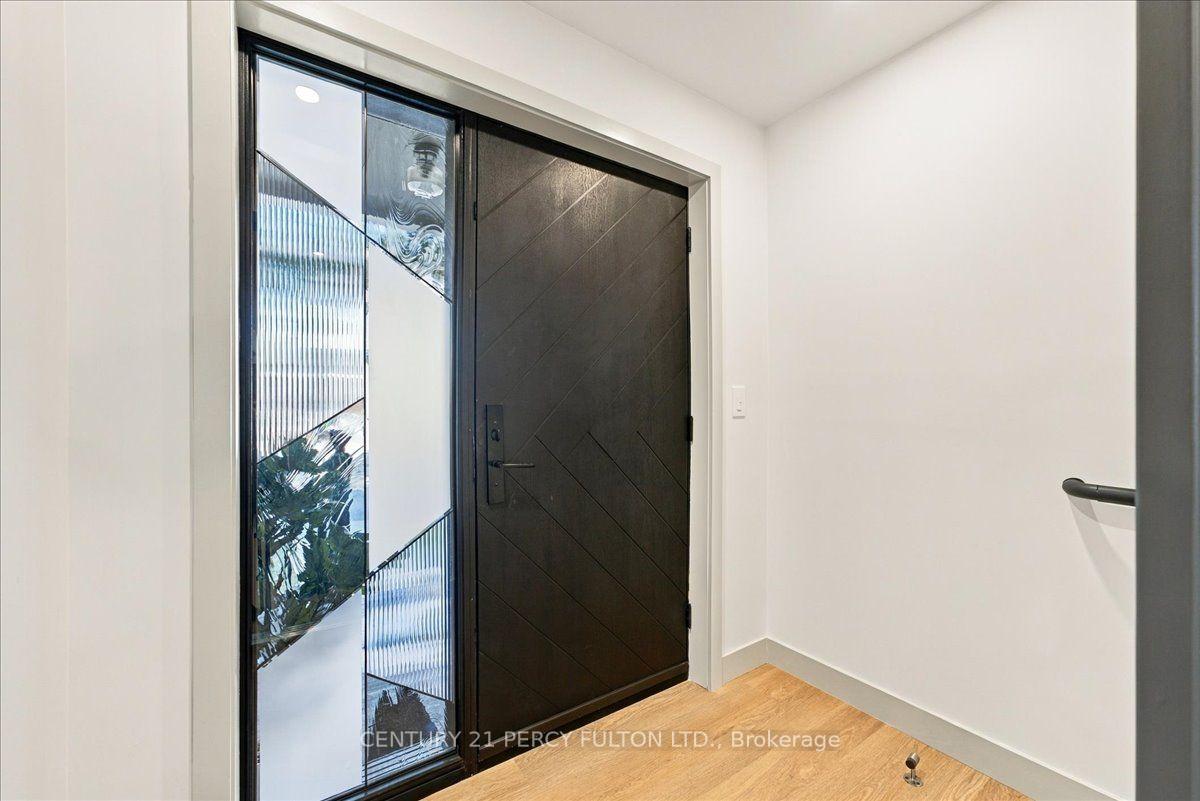 Photo 6 of 113 Hatherley Road, Toronto, Caledonia-Fairbank — HOMEH