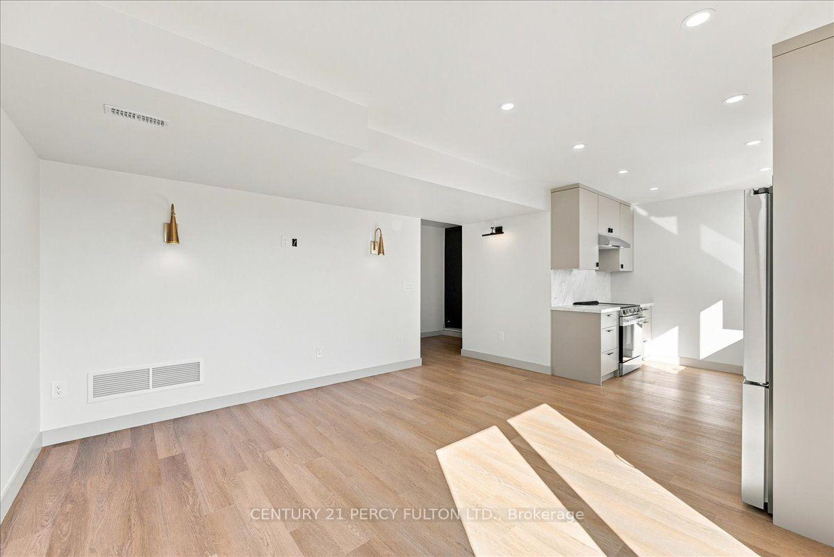 Photo 8 of 113 Hatherley Road, Toronto, Caledonia-Fairbank — HOMEH