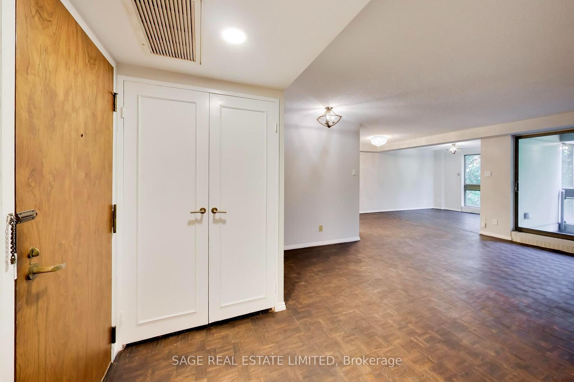 Photo 3 of Unit 404, 63 St Clair Avenue, Toronto, Yonge-St. Clair — HOMEH