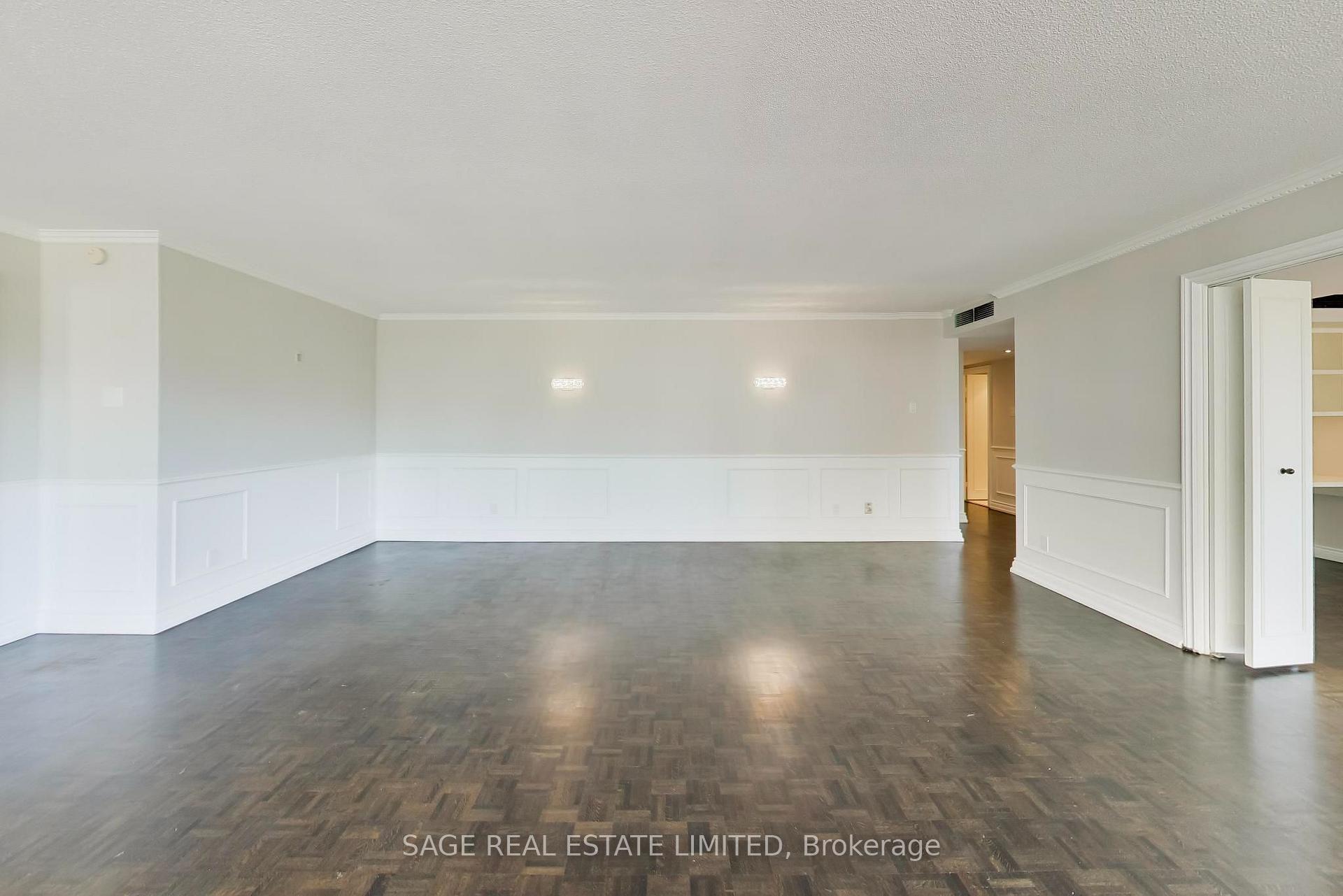 Photo 4 of Unit 403, 63 St Clair Avenue W, Toronto, Yonge-St. Clair — HOMEH