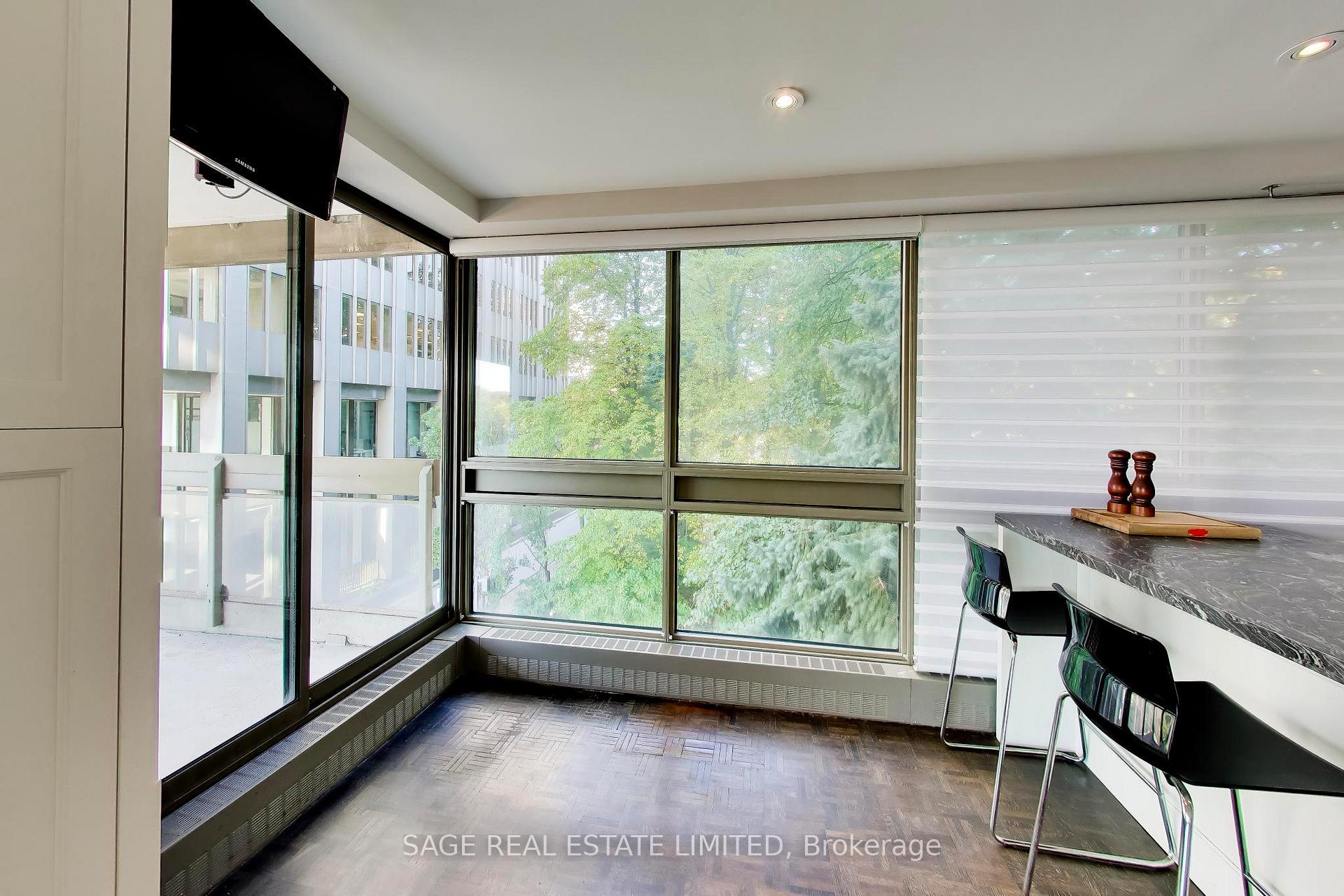 Photo 10 of Unit 403, 63 St Clair Avenue W, Toronto, Yonge-St. Clair — HOMEH