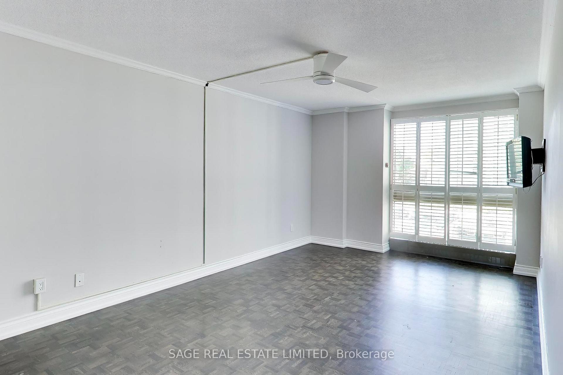 Photo 11 of Unit 403, 63 St Clair Avenue W, Toronto, Yonge-St. Clair — HOMEH
