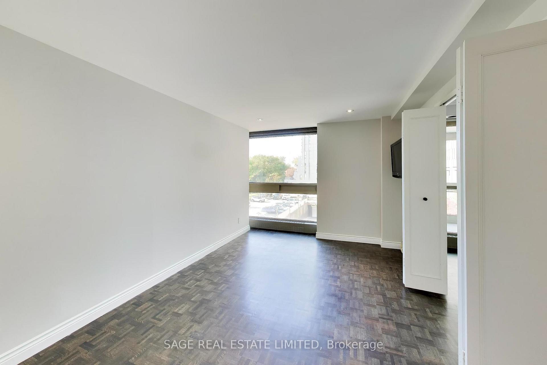 Photo 17 of Unit 403, 63 St Clair Avenue W, Toronto, Yonge-St. Clair — HOMEH