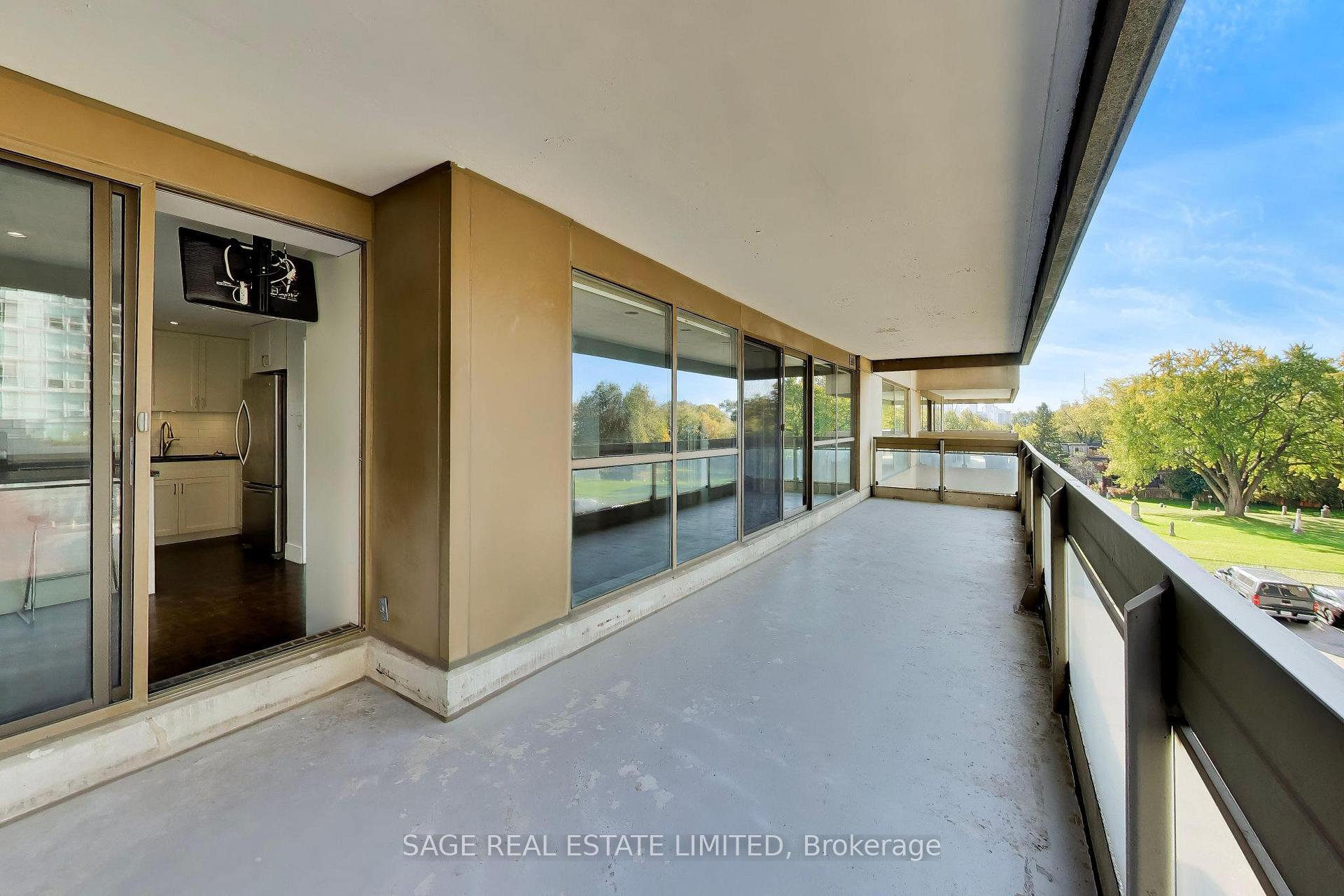 Photo 22 of Unit 403, 63 St Clair Avenue W, Toronto, Yonge-St. Clair — HOMEH