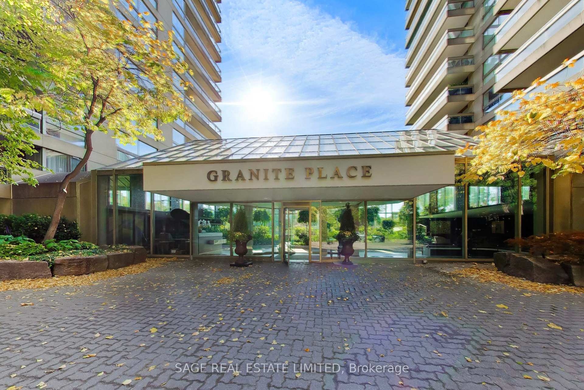 Photo 32 of Unit 403, 63 St Clair Avenue W, Toronto, Yonge-St. Clair — HOMEH