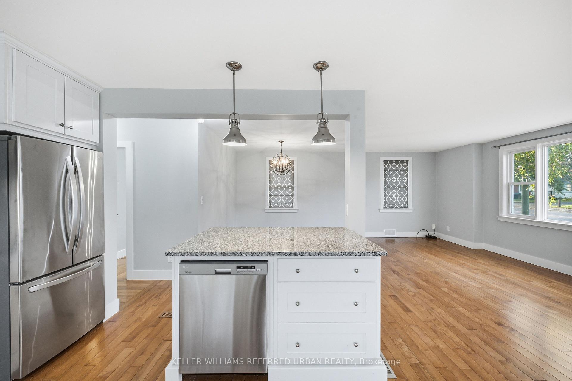 Photo 5 of 151 University Avenue E, Cobourg — HOMEH