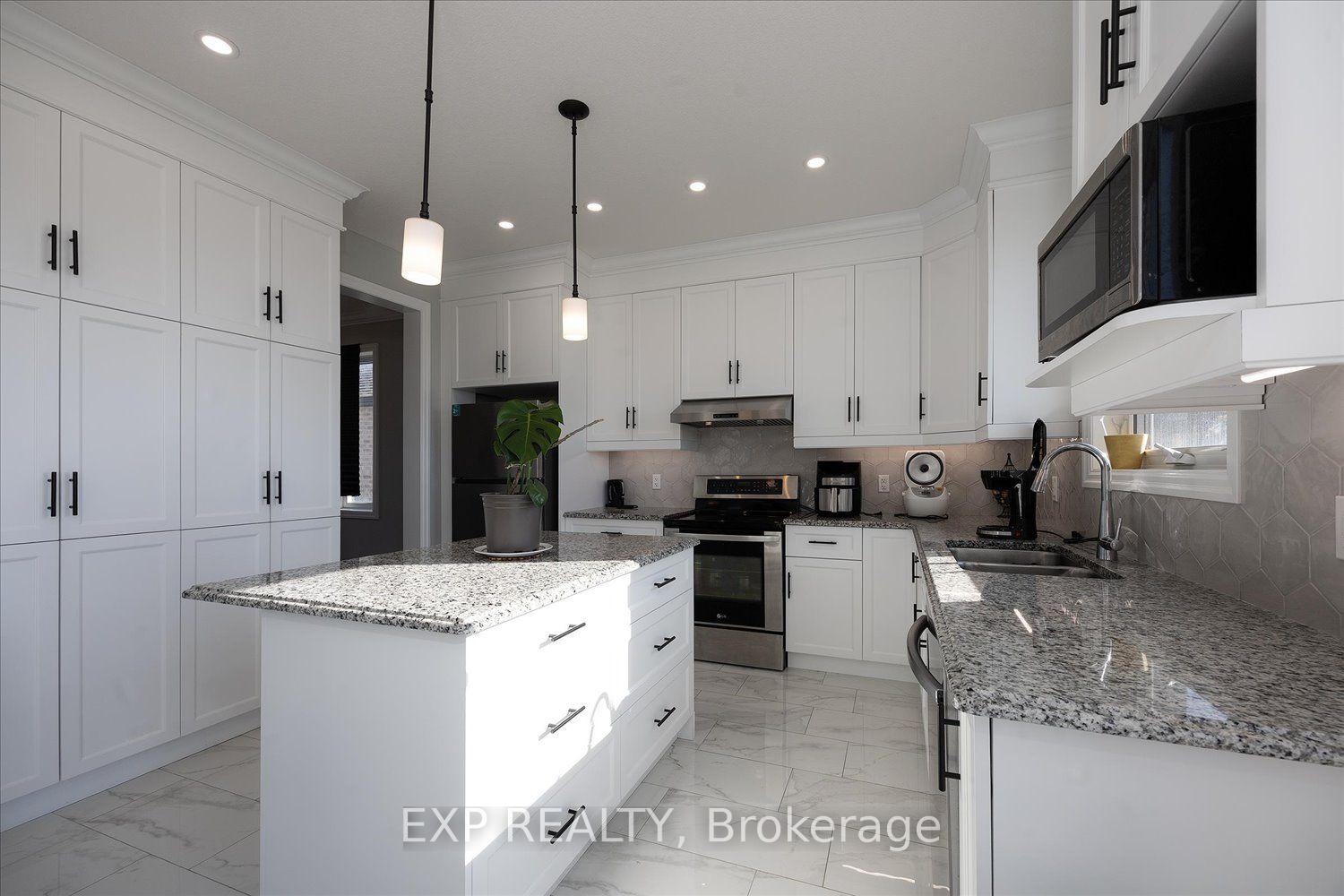 Photo 10 of 21 Sycamore Drive N, Tillsonburg — HOMEH