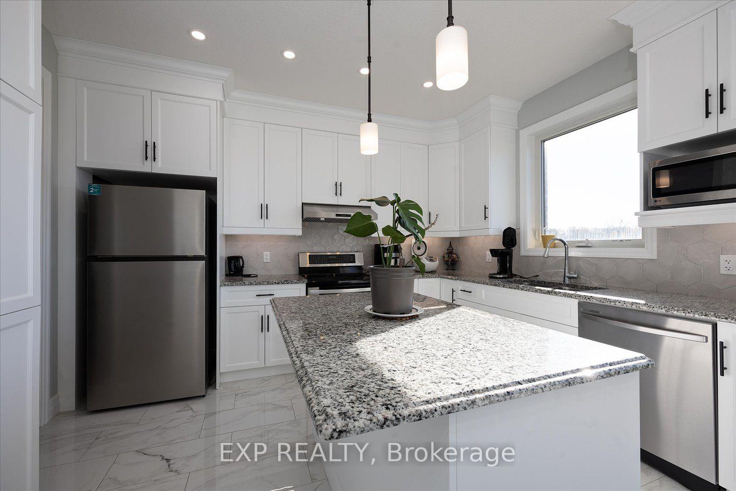 Photo 11 of 21 Sycamore Drive N, Tillsonburg — HOMEH